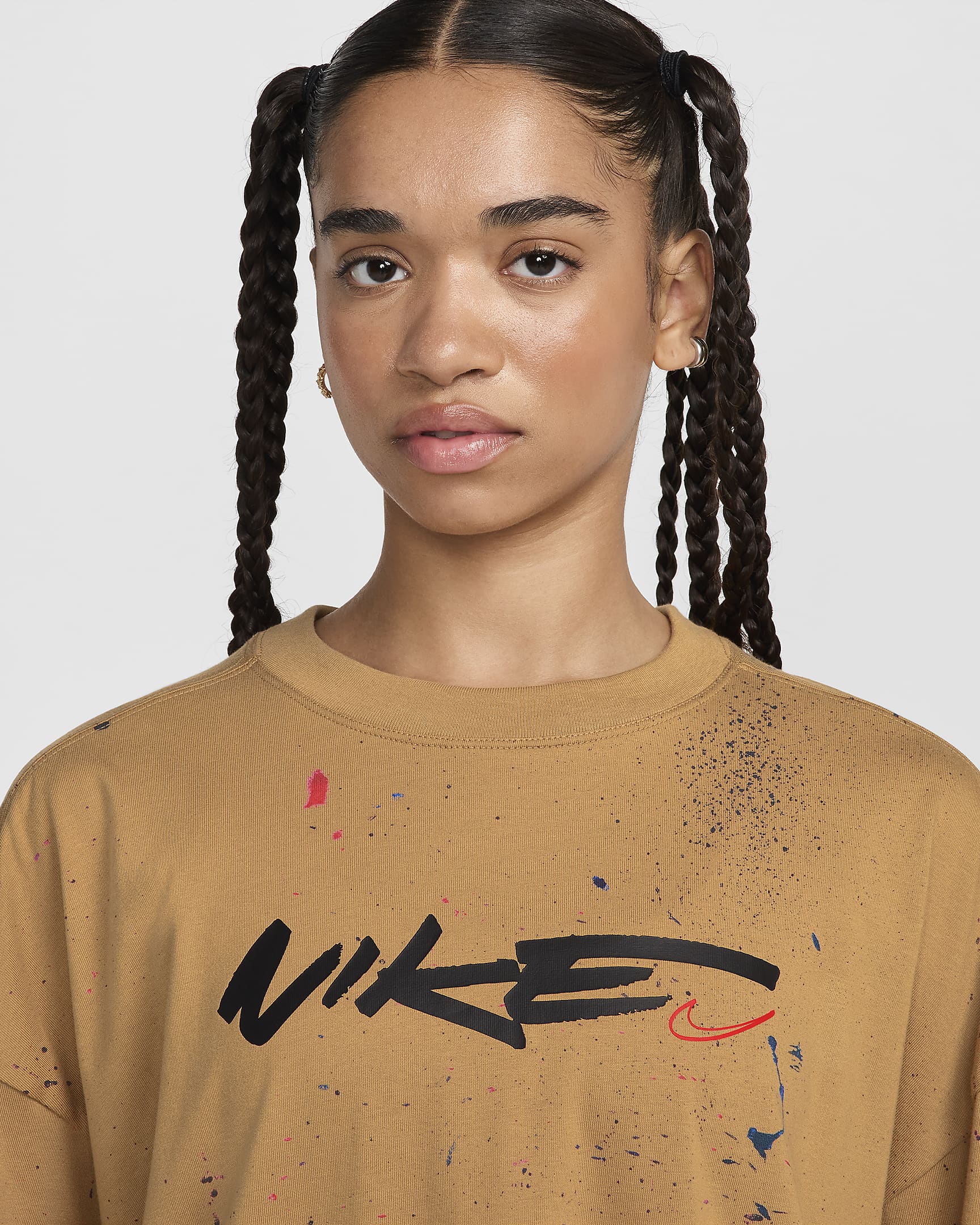 เสื้อยืดแขนสั้นขนาดโอเวอร์ไซส์ผู้หญิง Nike Sportswear Breaking - Flax