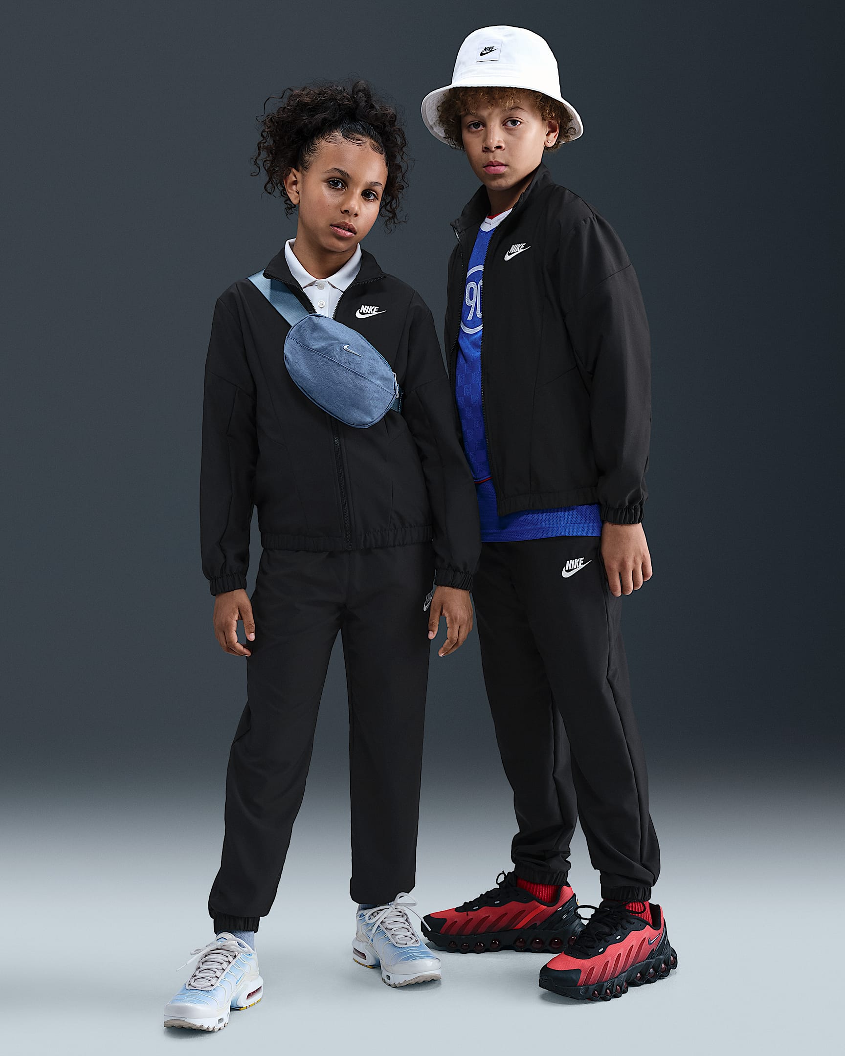 Tkaná tepláková souprava Nike Sportswear pro větší děti - Černá/Černá/Černá/Bílá