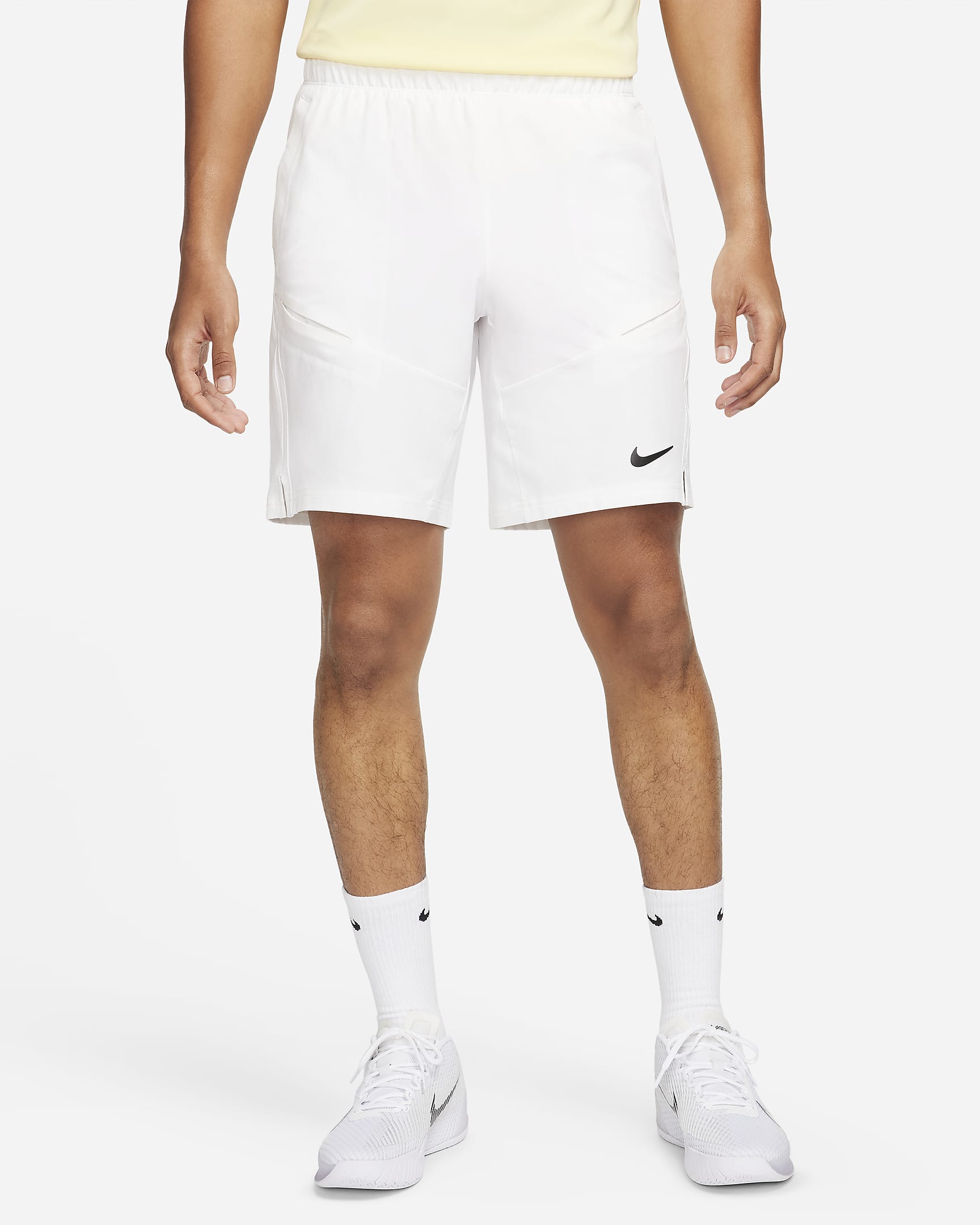 NikeCourt Advantage 23 cm Erkek Tenis Şortu - Beyaz/Beyaz/Siyah