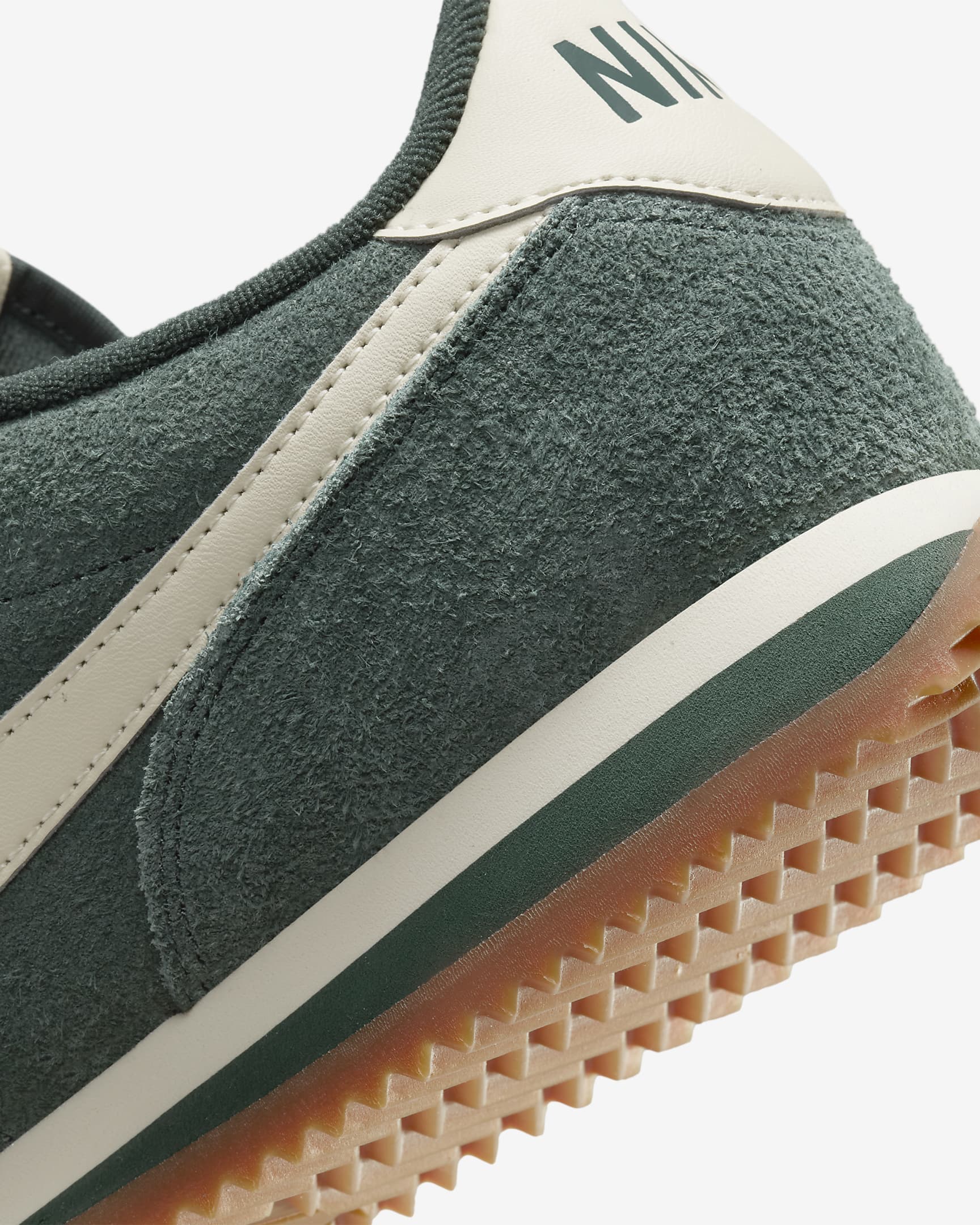 Chaussure Nike Cortez Vintage Suede pour femme - Vintage Green/Gum Medium Brown/Muslin