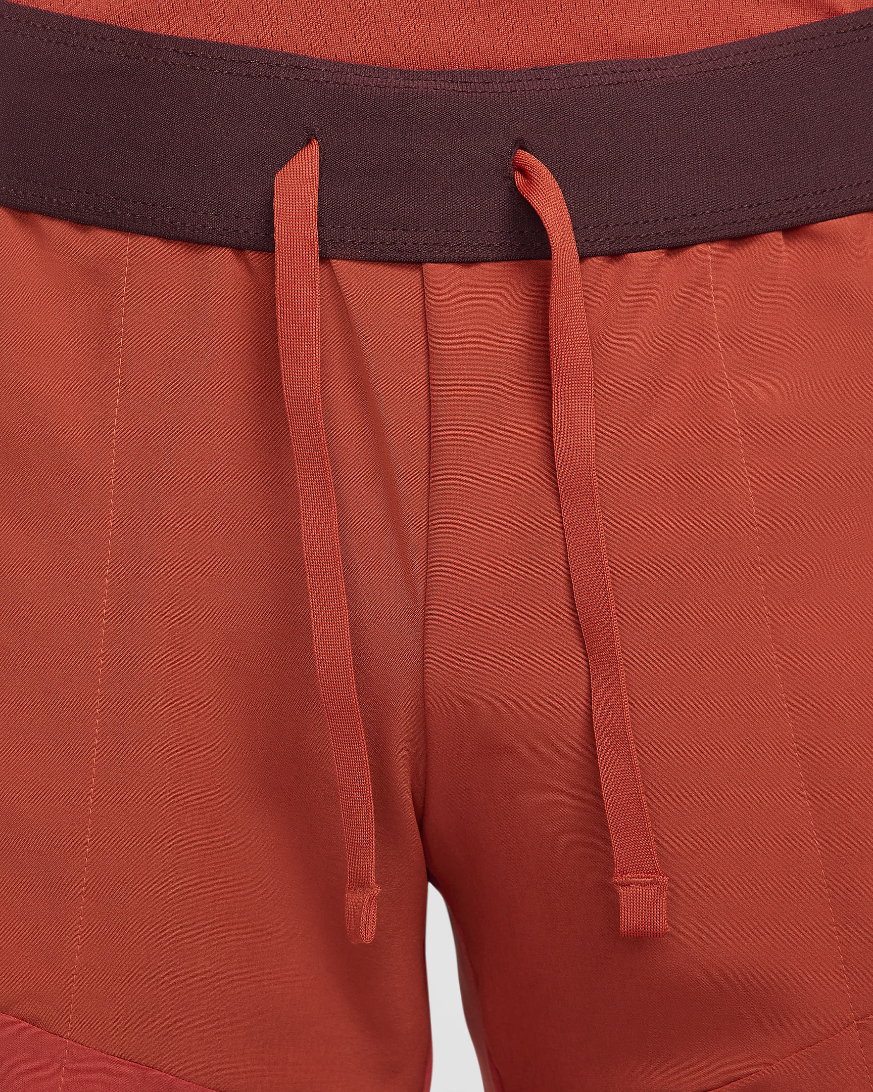 NikeCourt Advantage Dri-FIT Tennisshorts für Herren (ca. 18 cm) - Dragon Red/Burgundy Crush/Weiß