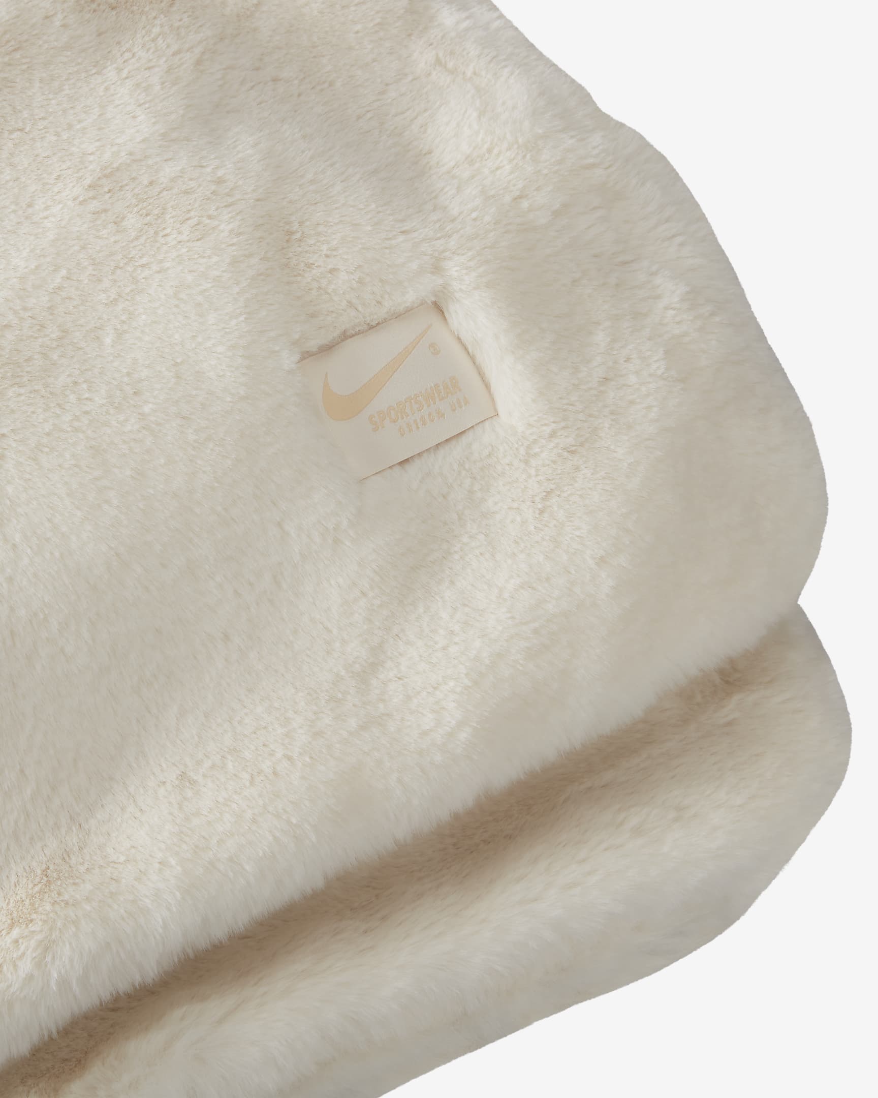 Nike Sportswear Faux Fur Blanket. Nike LU