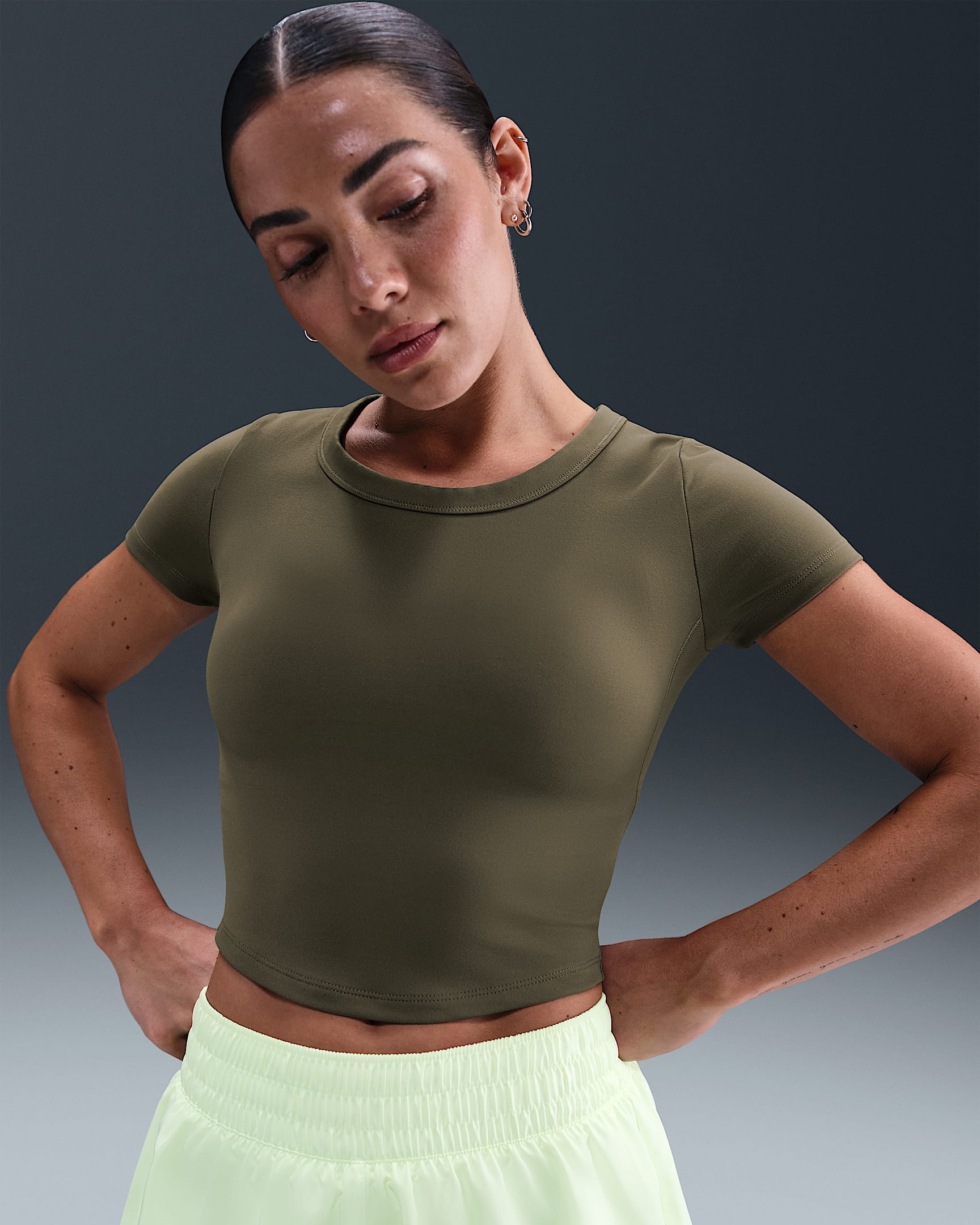 Nike One Fitted Women's Dri-FIT Short-Sleeve Cropped Top - Medium Olive