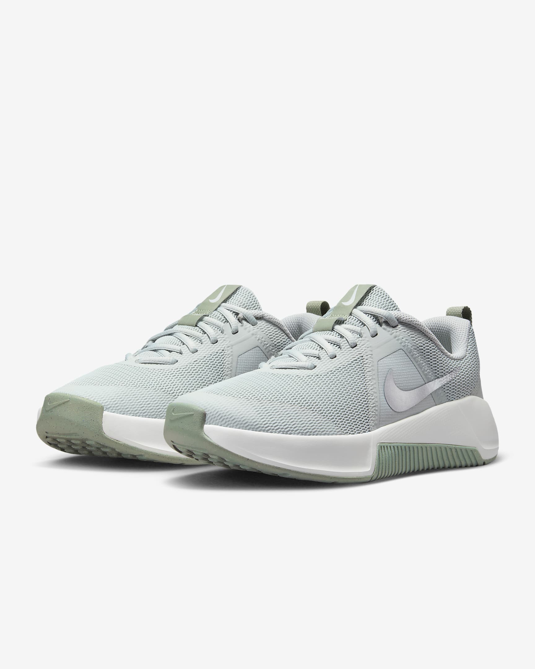 Nike MC Trainer 3 Women's Workout Shoes - Light Silver/Summit White/Jade Horizon/Metallic Platinum