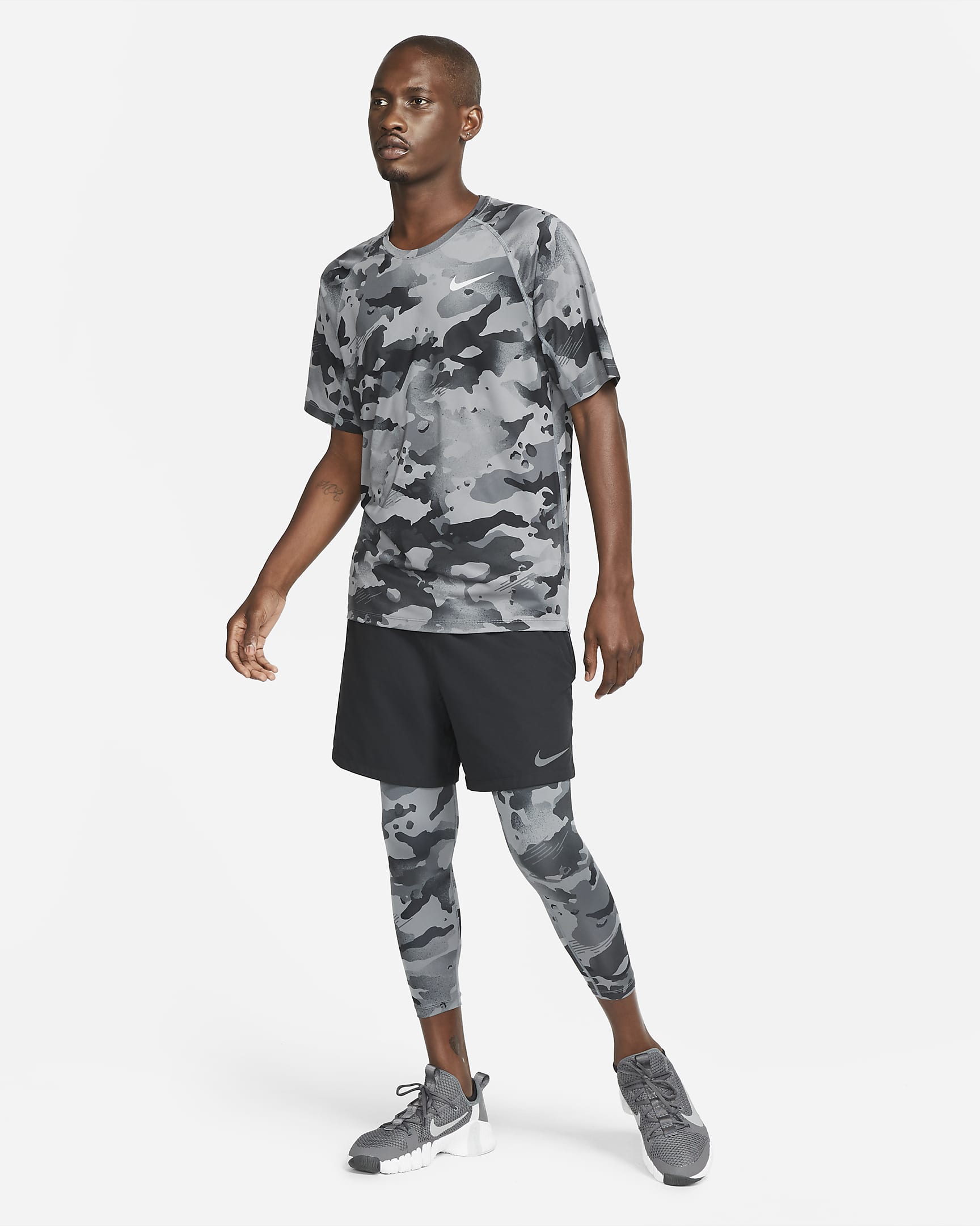 Nike Pro Men's Short-Sleeve Camo Top - Smoke Grey/Grey Fog