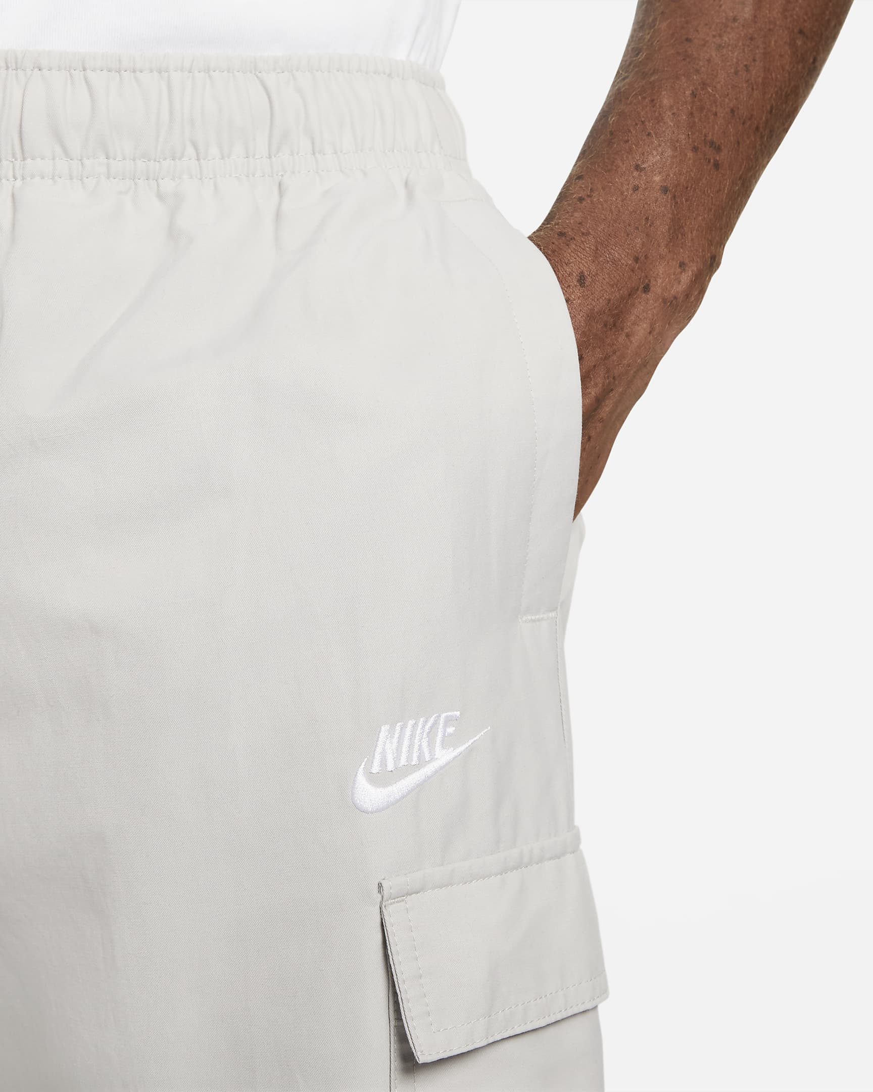 Nike Sportswear Repeat Men's Woven Trousers. Nike UK