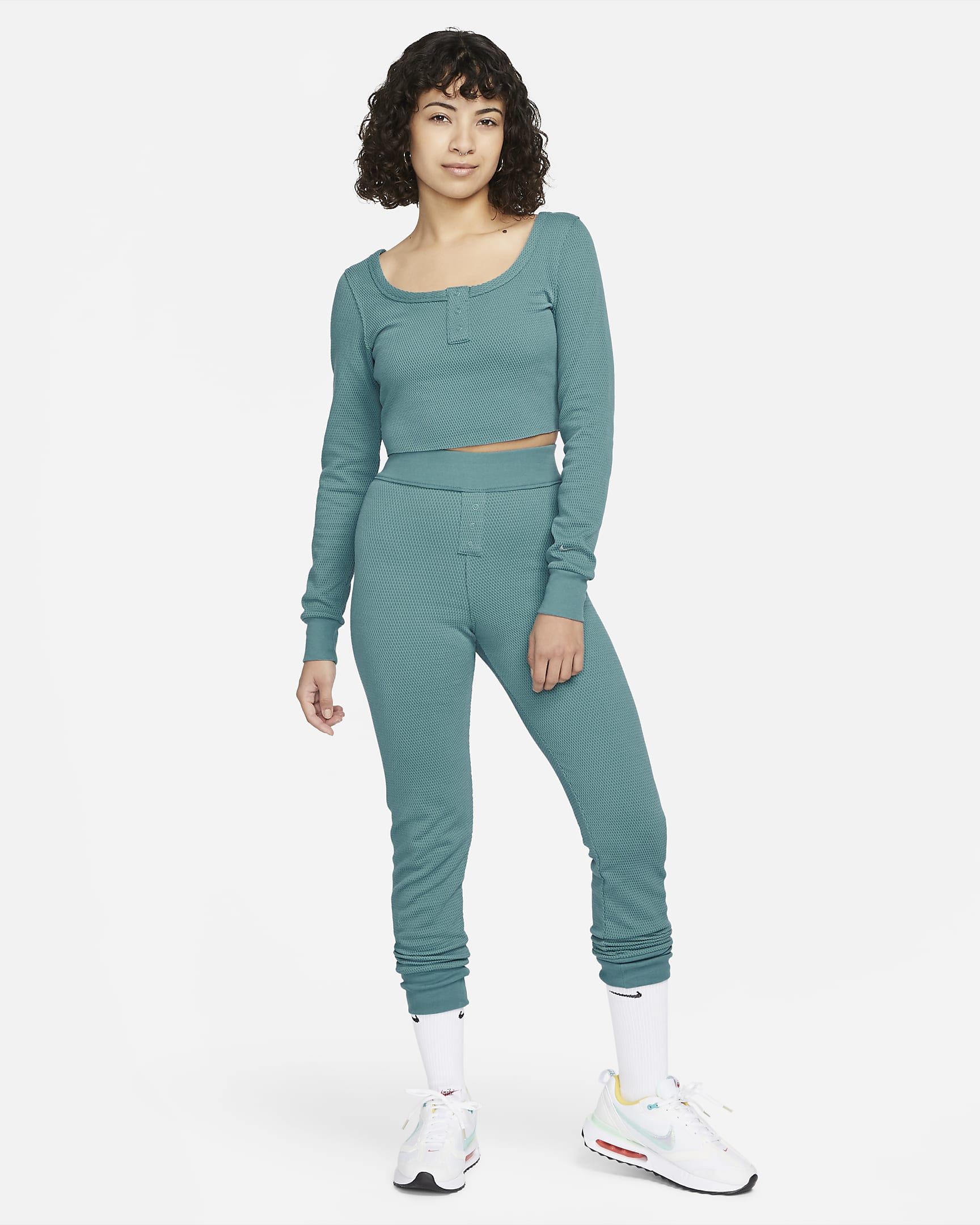 Nike Sportswear Everyday Modern Women's Long-Sleeve Crop Top. Nike.com