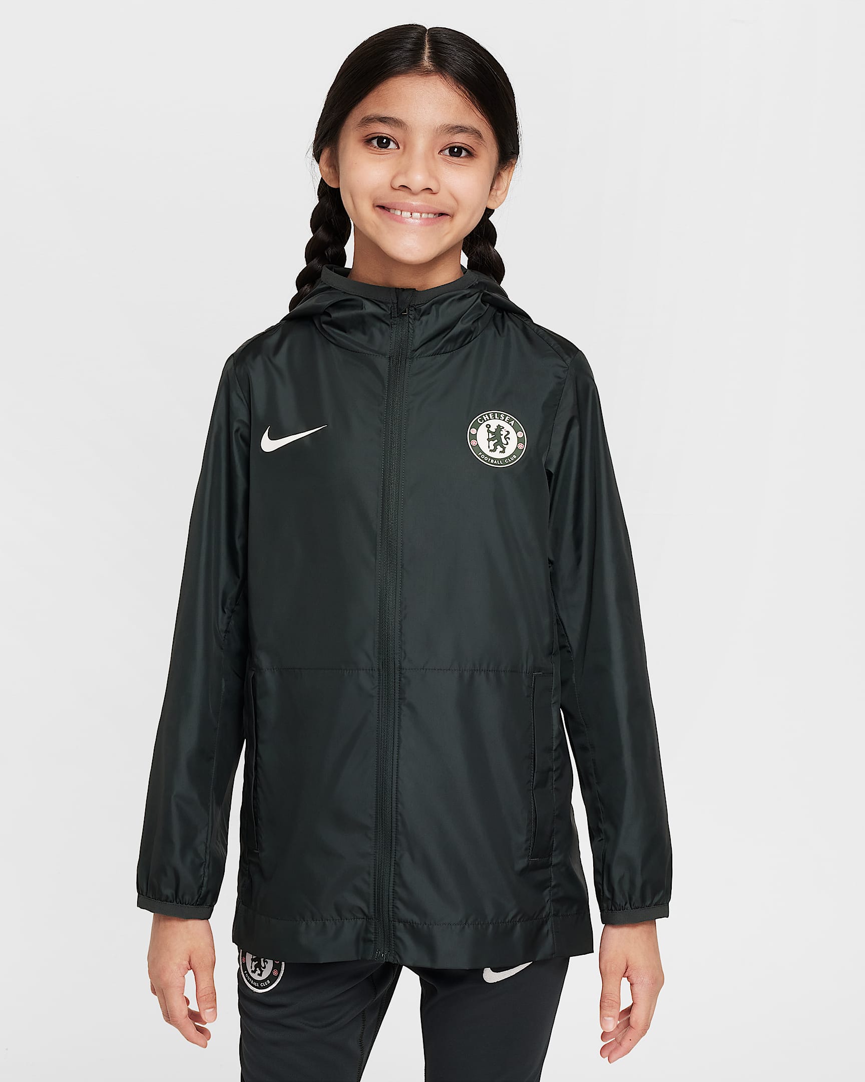 Chelsea F.C. Academy Pro Older Kids' Nike Football Hooded Rain Jacket - Outdoor Green/Phantom