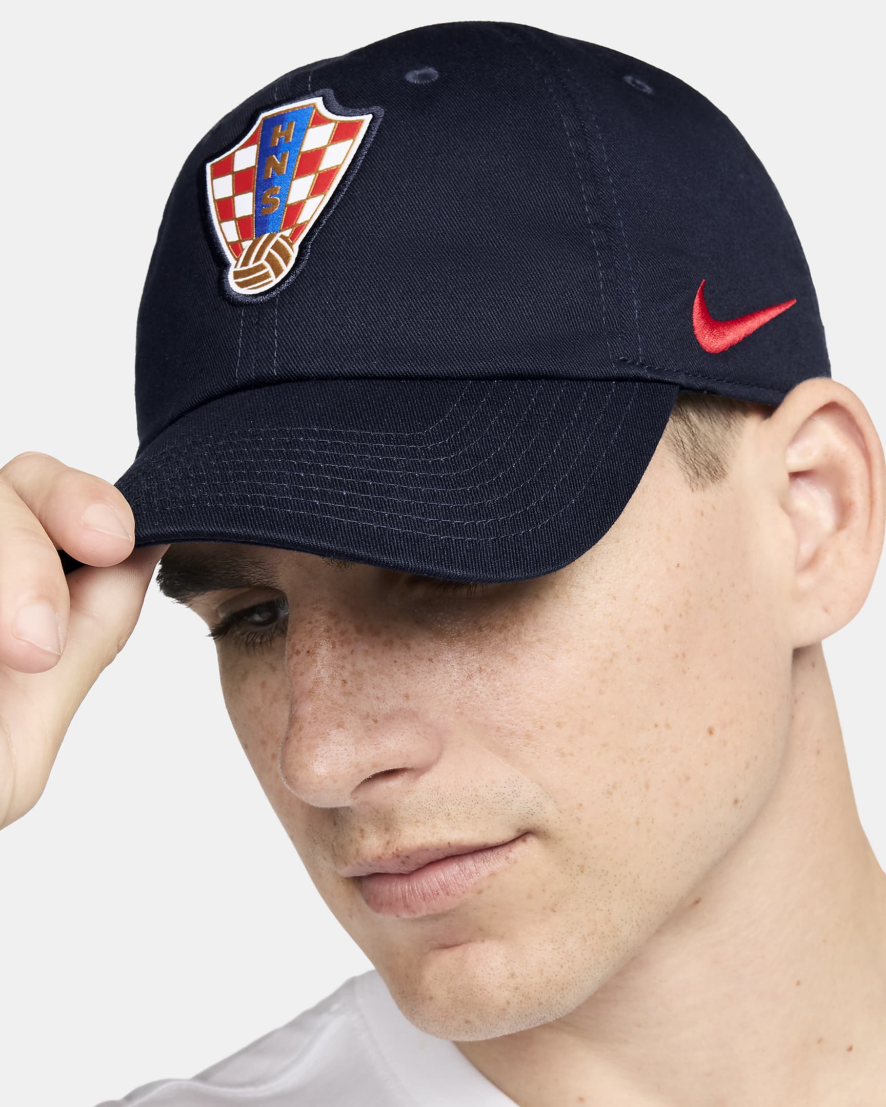 Cappello Nike Croazia Heritage86 - Ossidiana/University Red