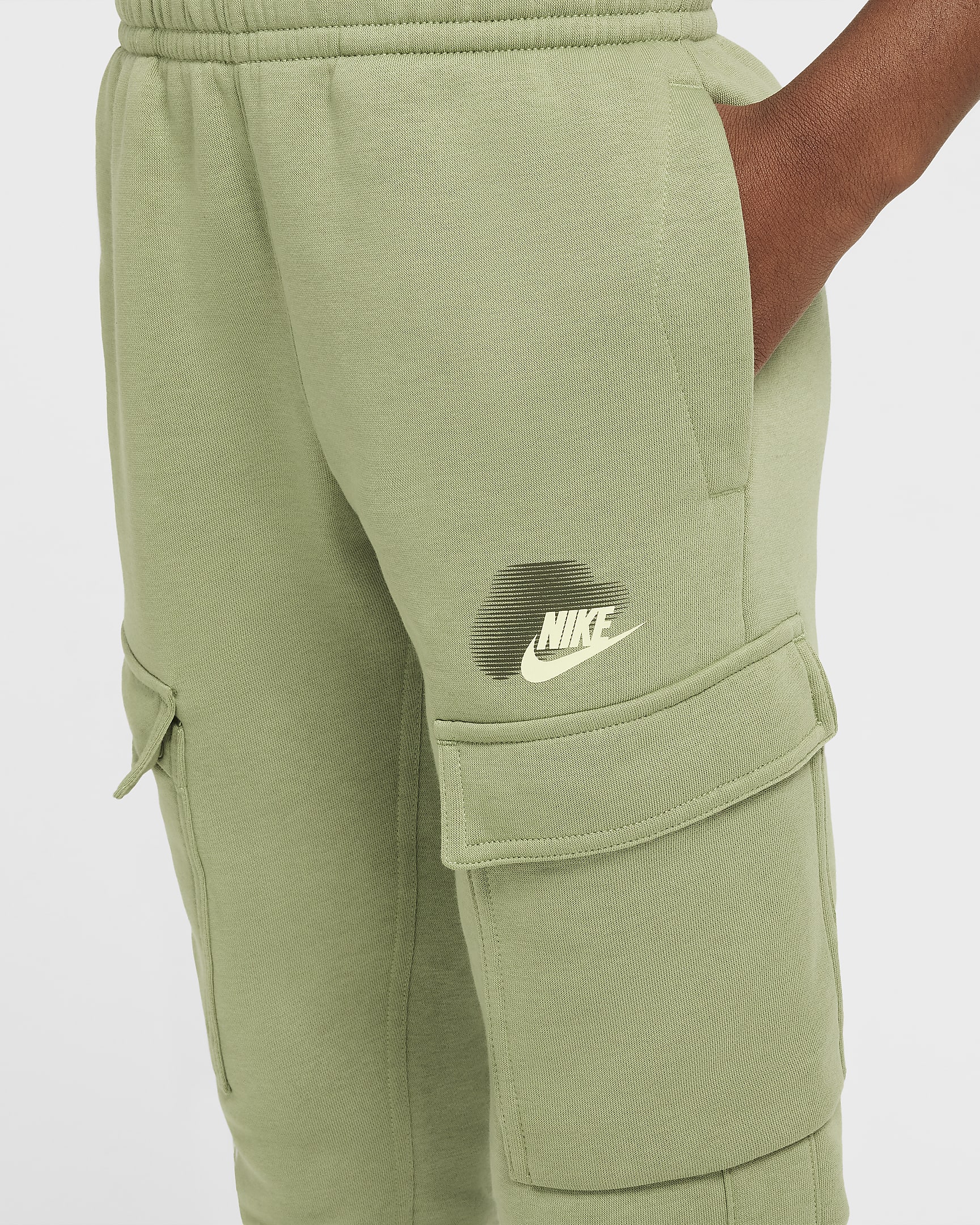 Cargo παντελόνι Nike Sportswear Standard Issue για μεγάλα αγόρια - Oil Green