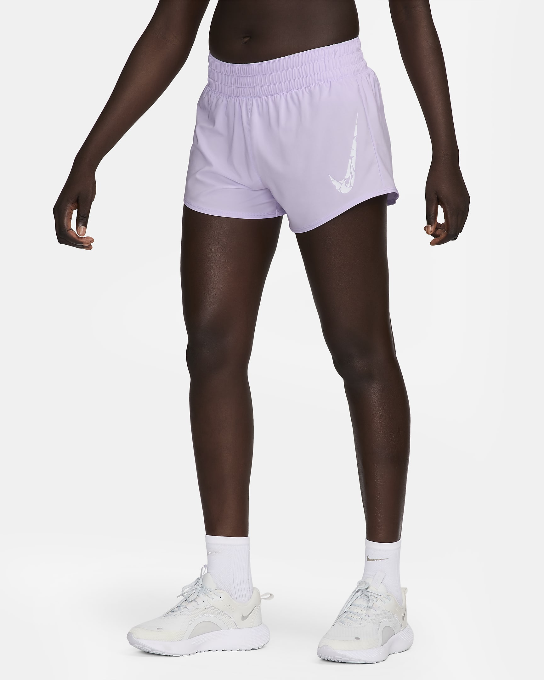 Shorts Dri-FIT a vita media con slip foderati 8 cm Nike One – Donna - Lilac Bloom/Bianco