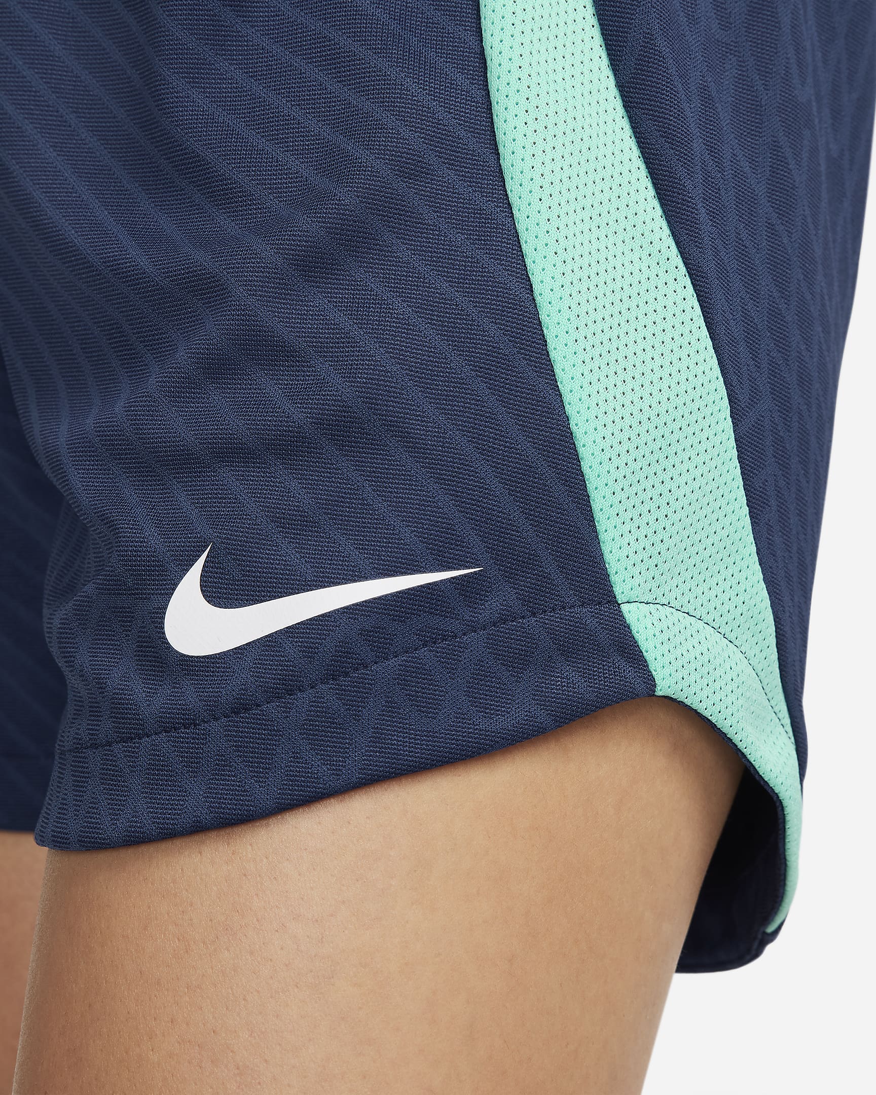 Nike DriFIT Strike Women's Football Shorts. Nike CH