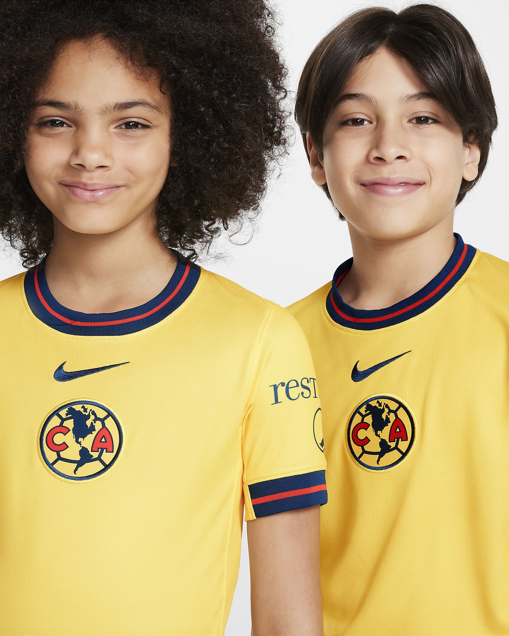 Jersey de fútbol tipo réplica Nike Dri-FIT para niño talla grande Club América 2024/25 Stadium Home - Amarillo tour/Azul valeriana