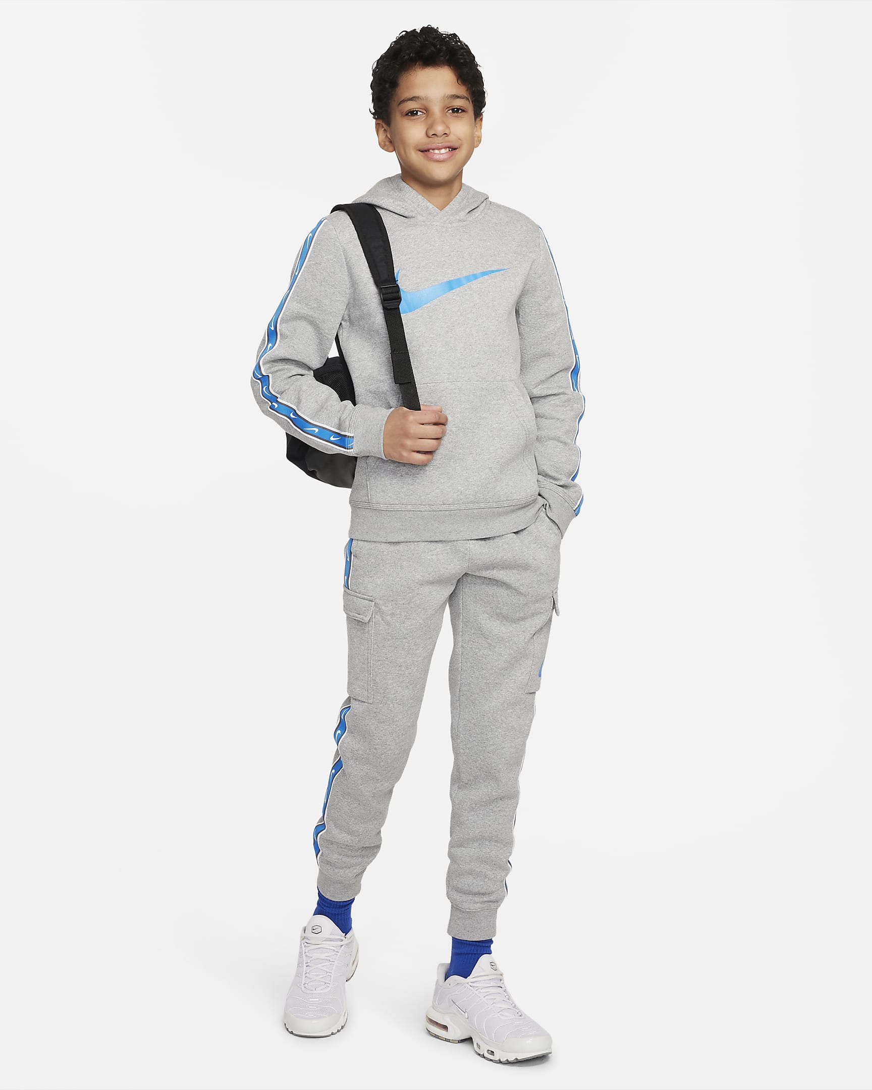 Nike Sportswear Repeat Older Kids' (Boys') Fleece Cargo Trousers. Nike LU