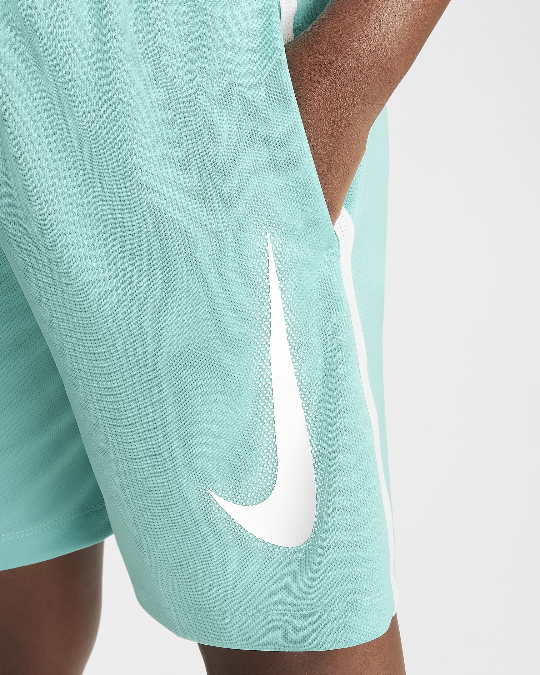 Nike Multi Dri-FIT Grafikli Genç Çocuk (Erkek) Antrenman Şortu - Green Frost/Beyaz/Beyaz