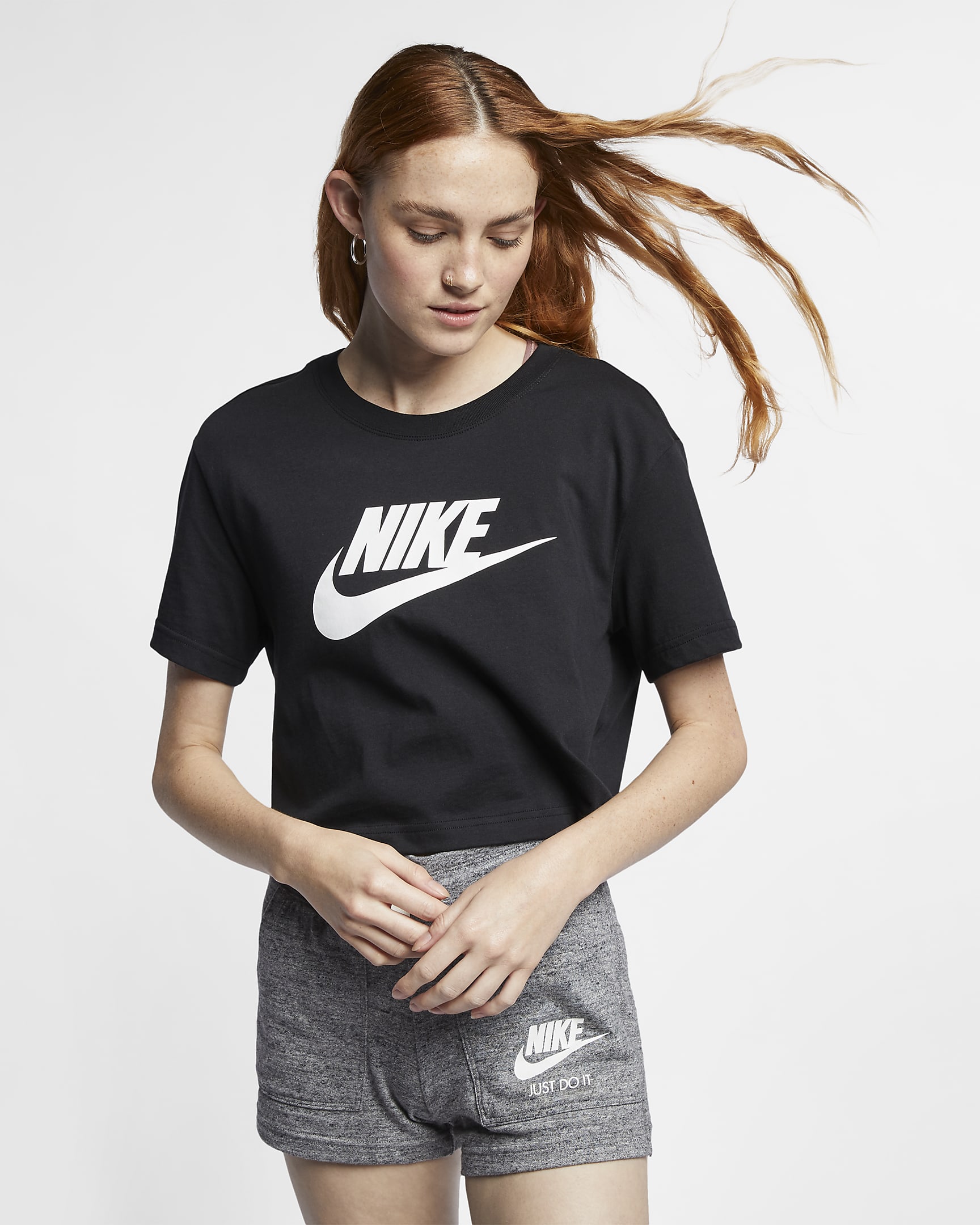 Nike Sportswear Essential Women's Cropped Logo T-Shirt. Nike UK