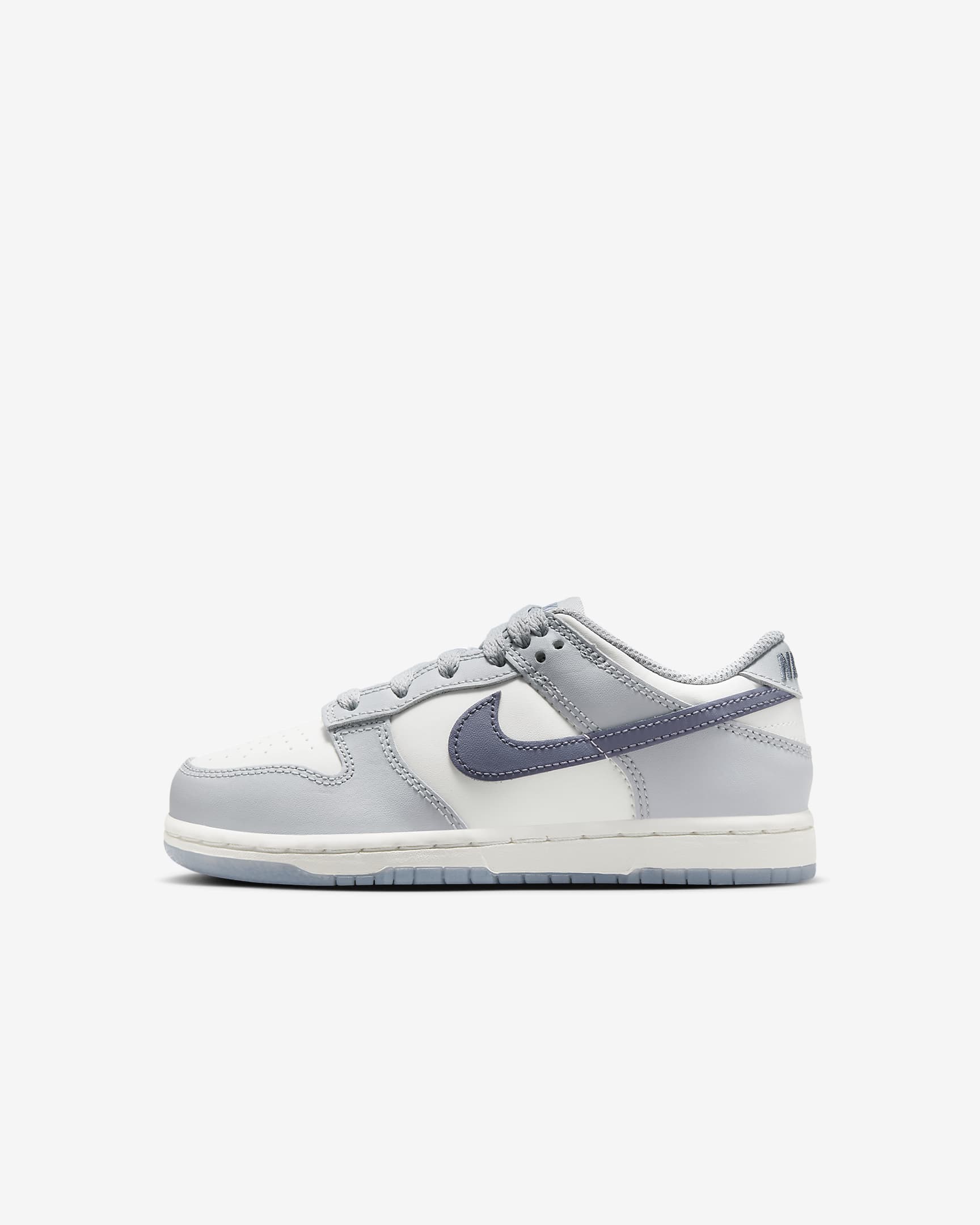 Nike Dunk Low Younger Kids' Shoes. Nike BE