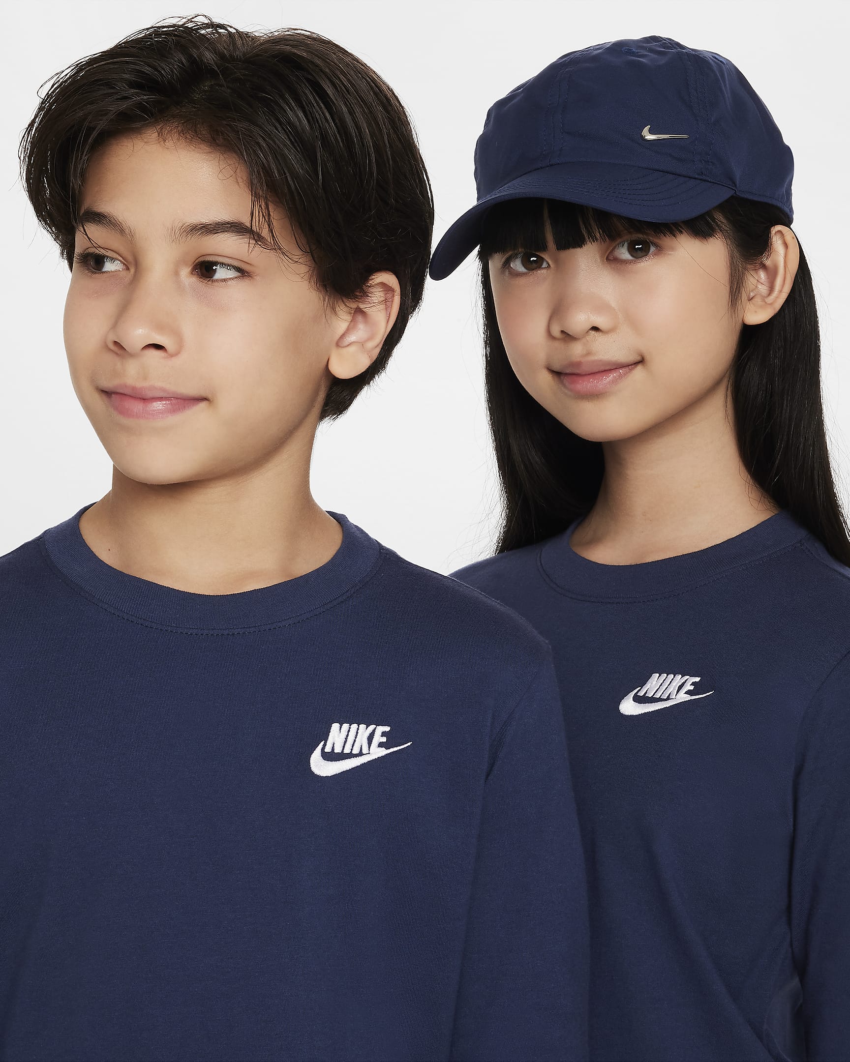 Playera de manga larga para niños grandes Nike Sportswear - Azul marino medianoche