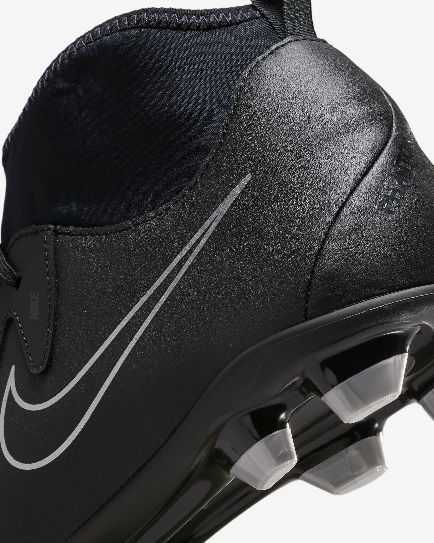 Nike Phantom Luna 2 Club MG High-Top Football Boot - Black/Black