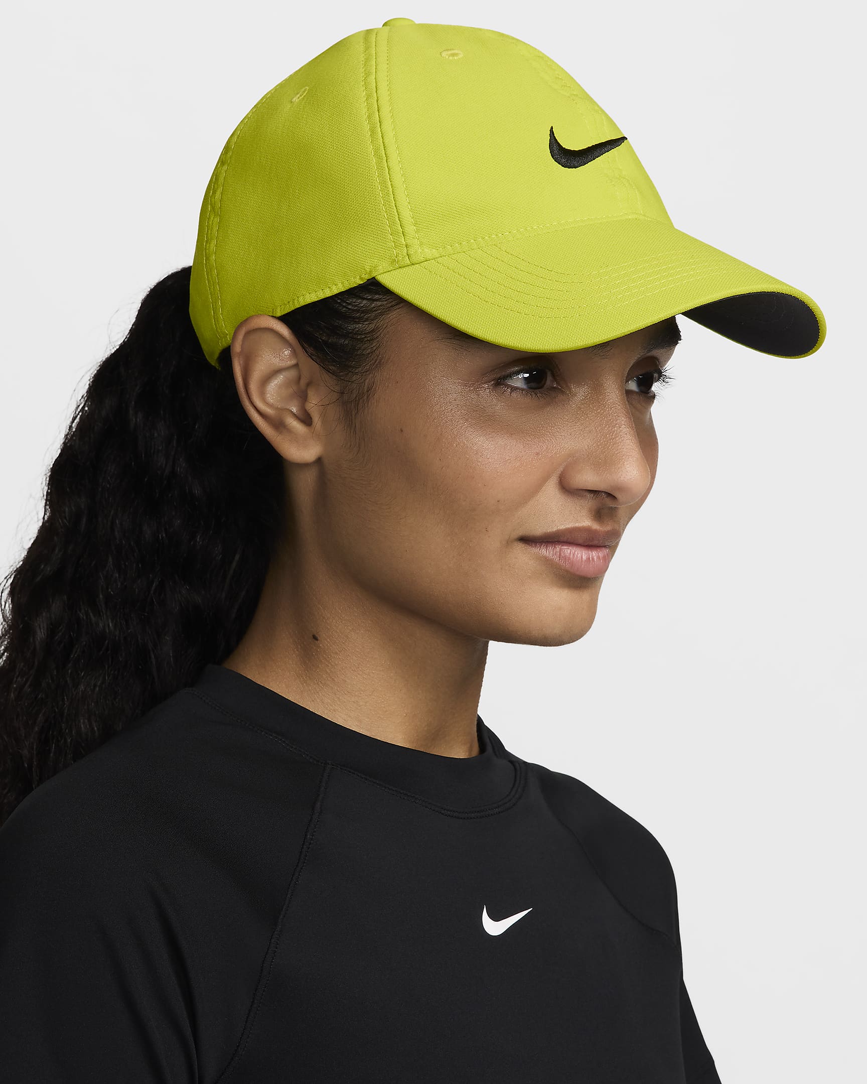 หมวกแก๊ปไร้โครง Nike Dri-FIT Club - Bright Cactus/ดำ