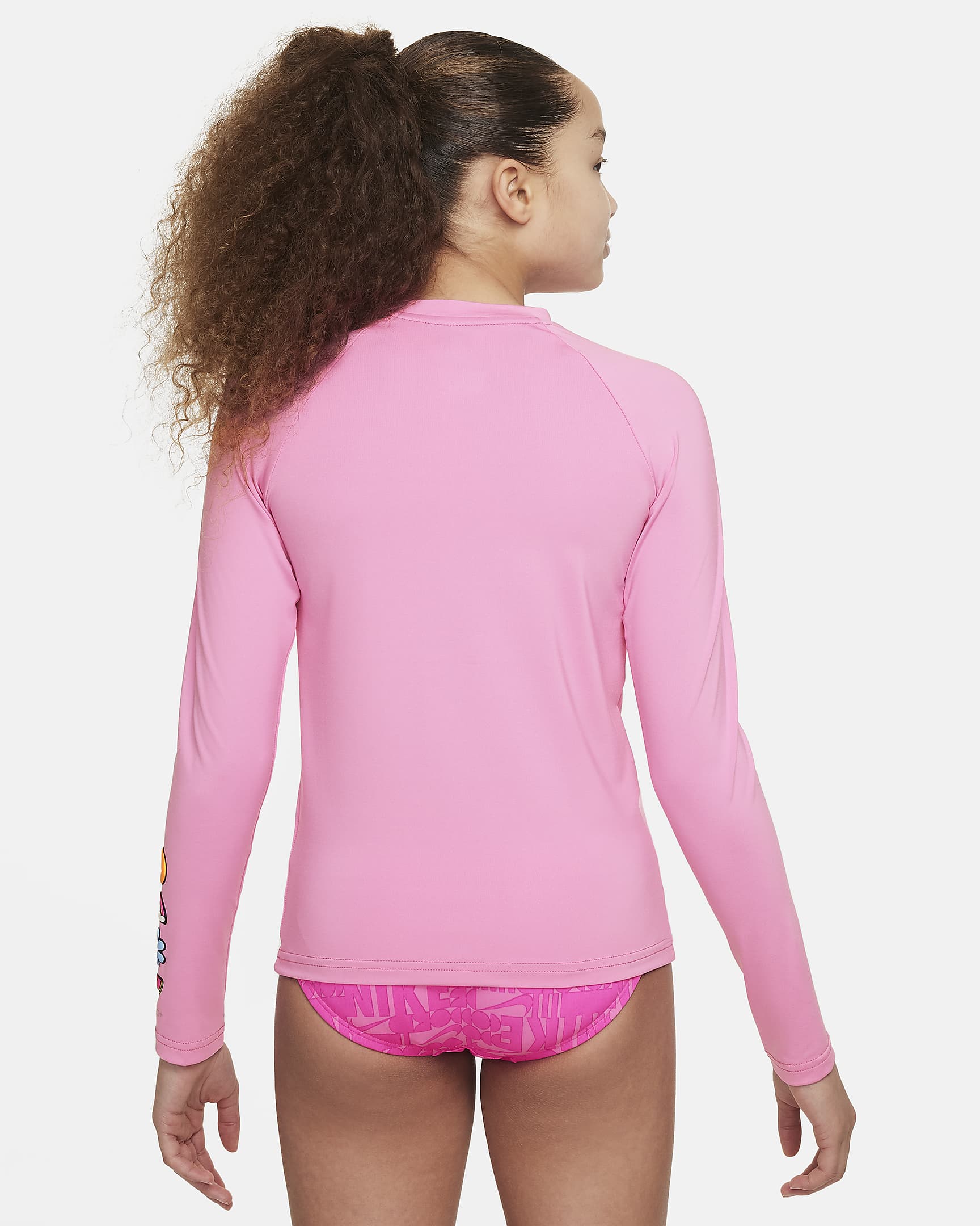 Playera Hydroguard de manga larga para niña talla grande Nike Swim Charms - Rosa alegre