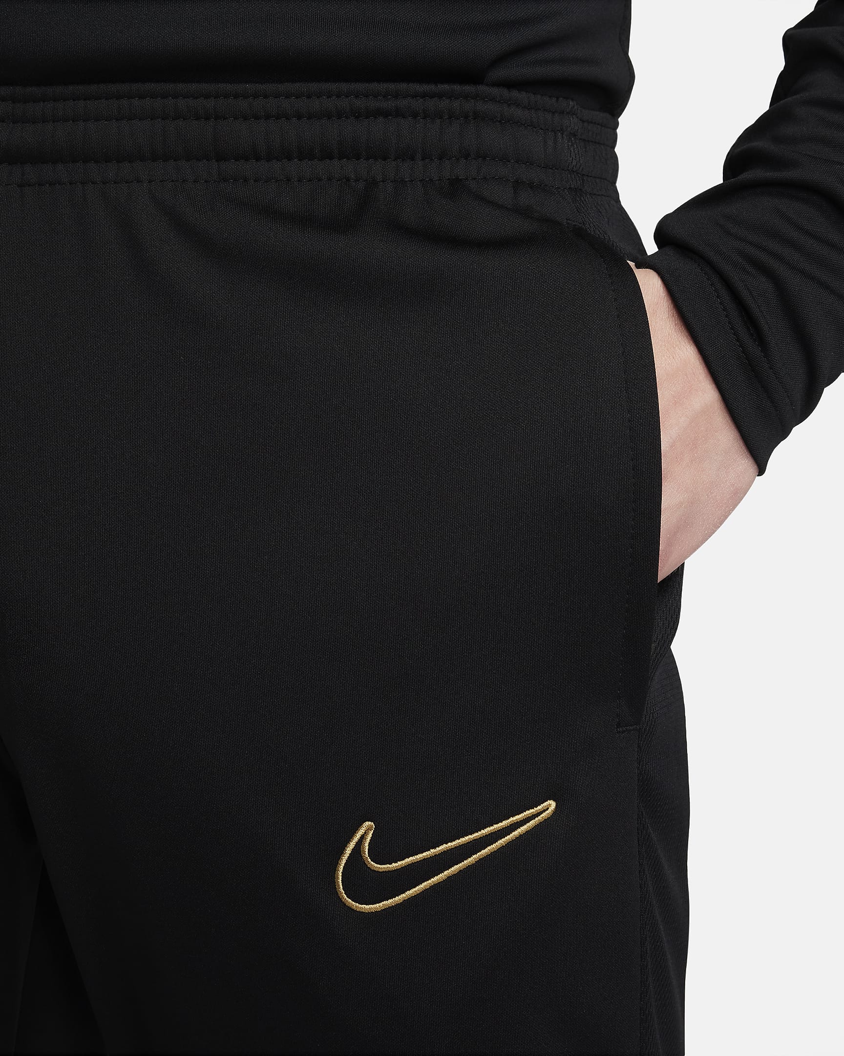 Nike Dri-FIT Academy Men's Dri-FIT Football Pants. Nike SI