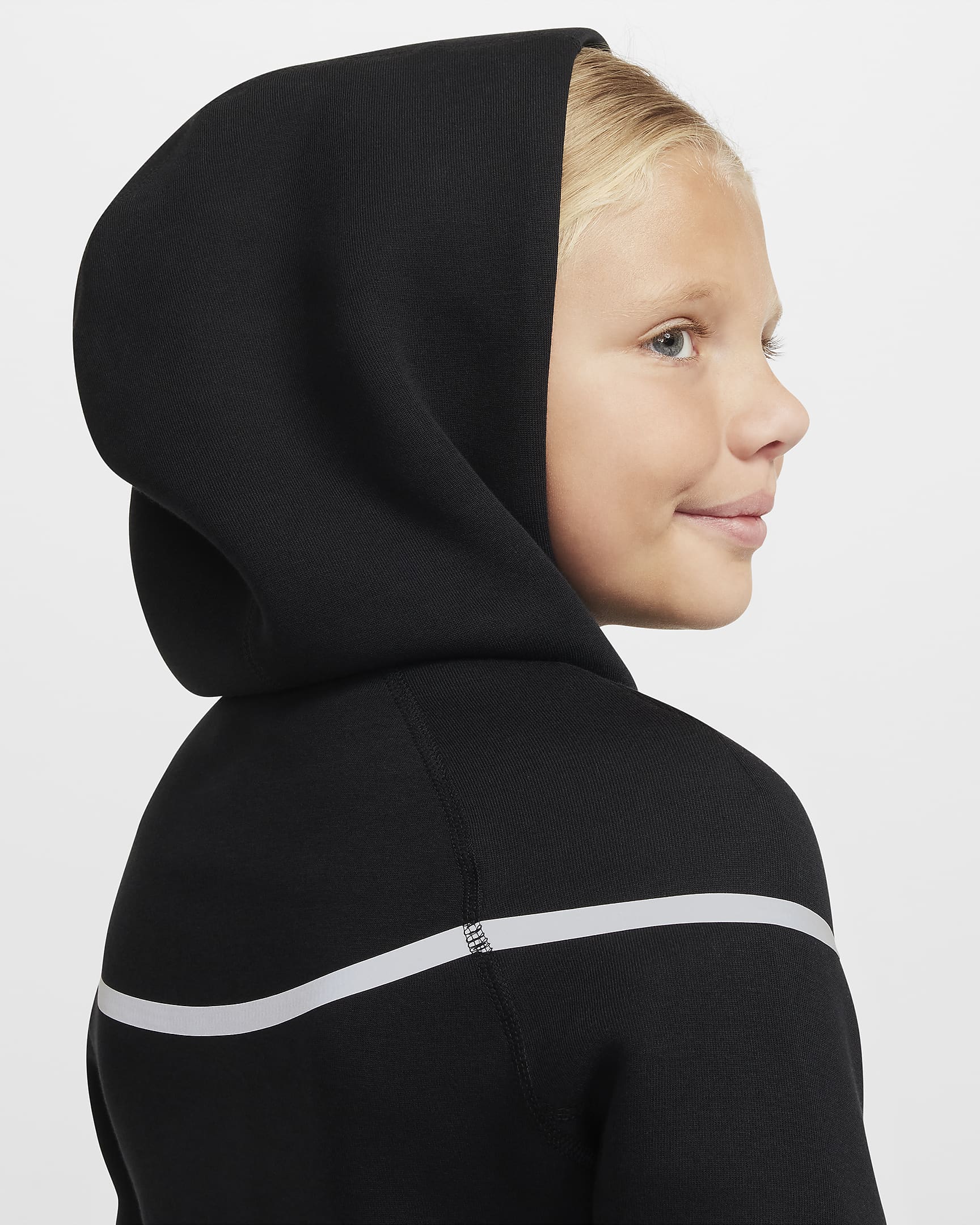 Nike Sportswear Tech Fleece reflektierende Kapuzenjacke (ältere Kinder, Jungen) - Schwarz