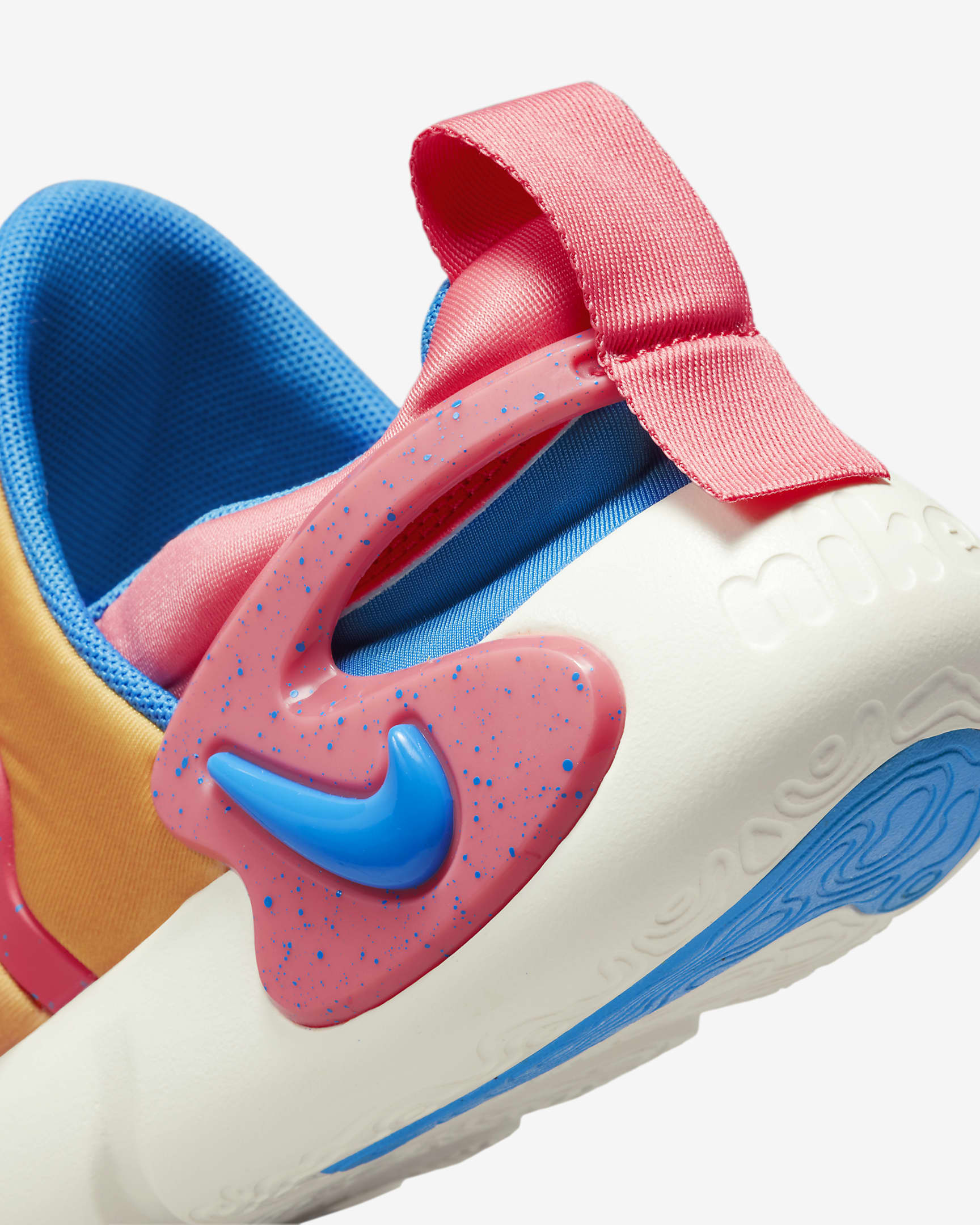 nike dynamo trainers