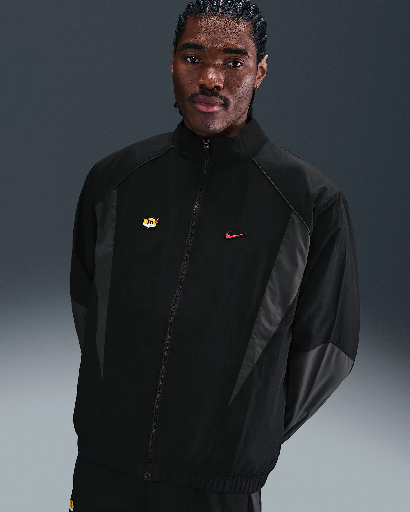 Track jacket in tessuto Nike Sportswear – Uomo - Nero/Dark Smoke Grey/University Red