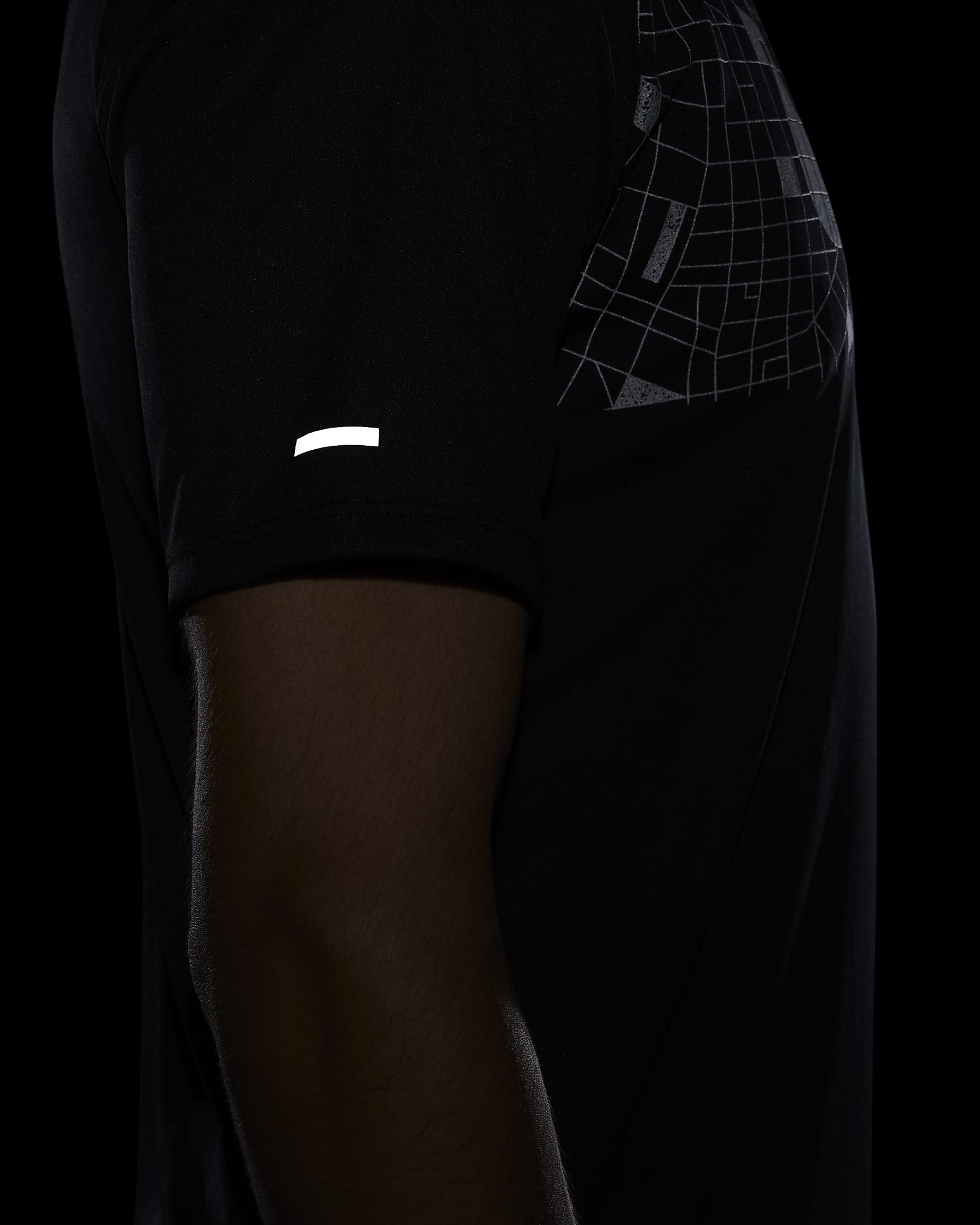 Nike Dri-FIT UV Miler Run Division Men's Short-Sleeve Graphic Running Top - Black