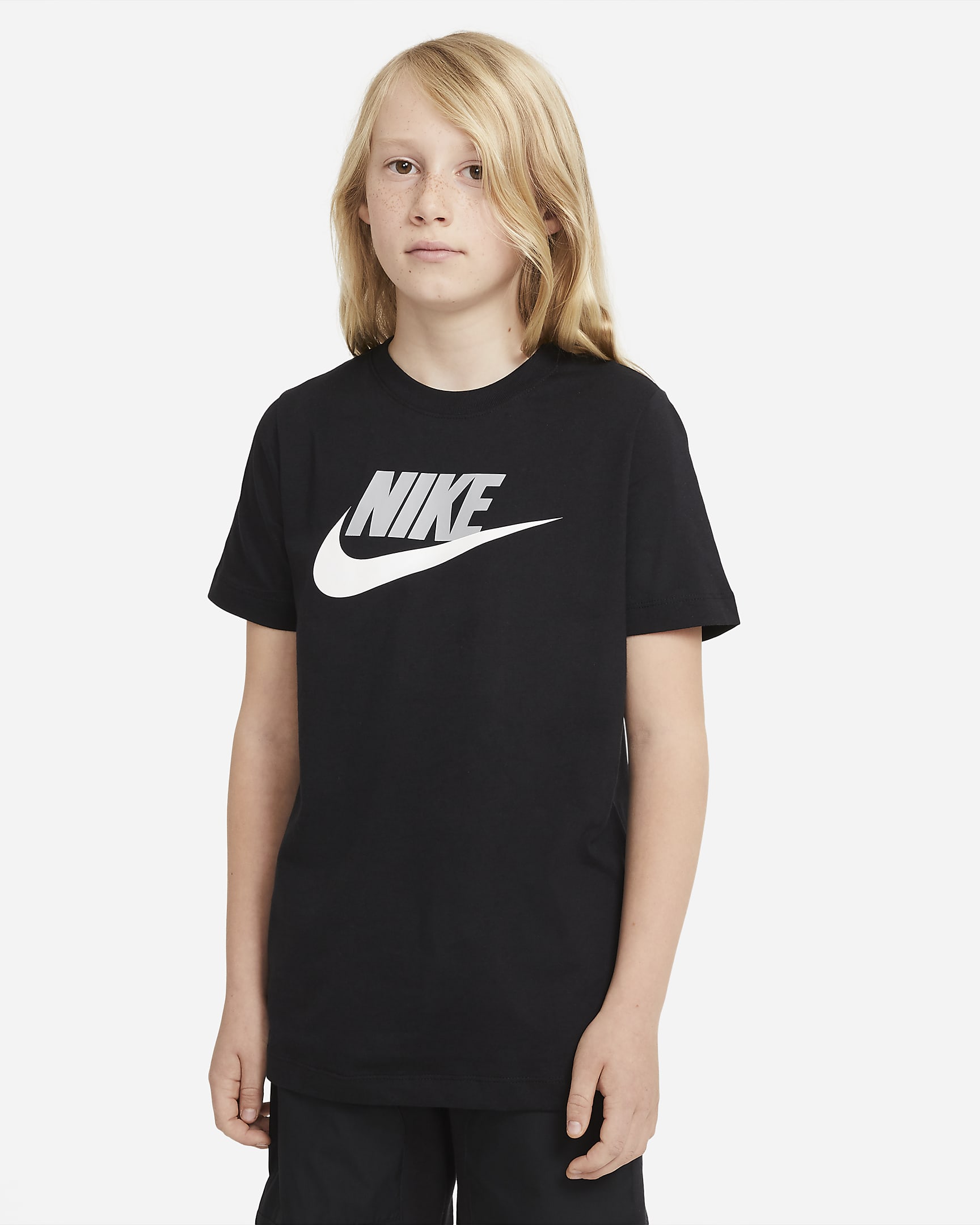 Nike Sportswear Older Kids' Cotton T-Shirt. Nike SE