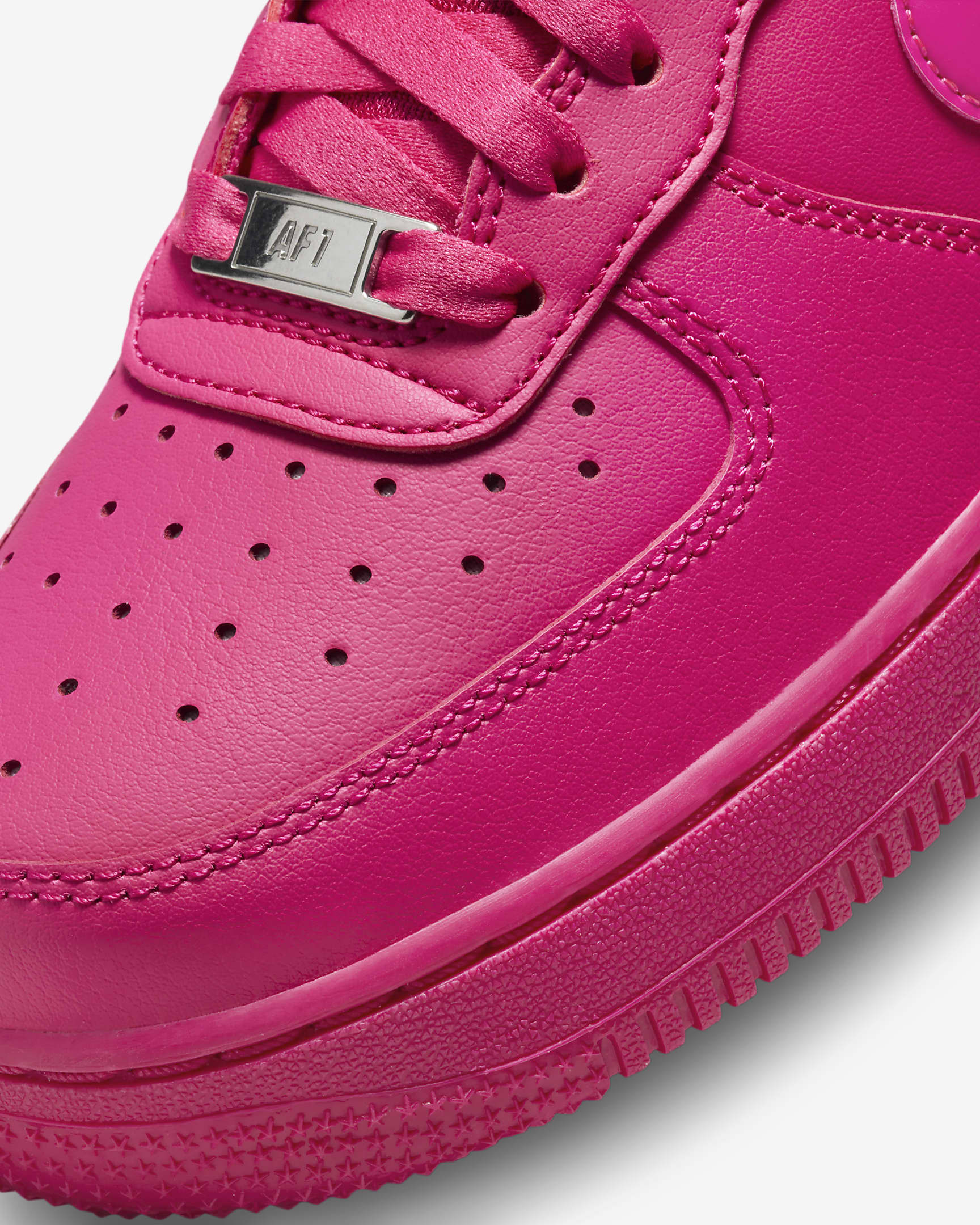 nike air force ones 07 women's