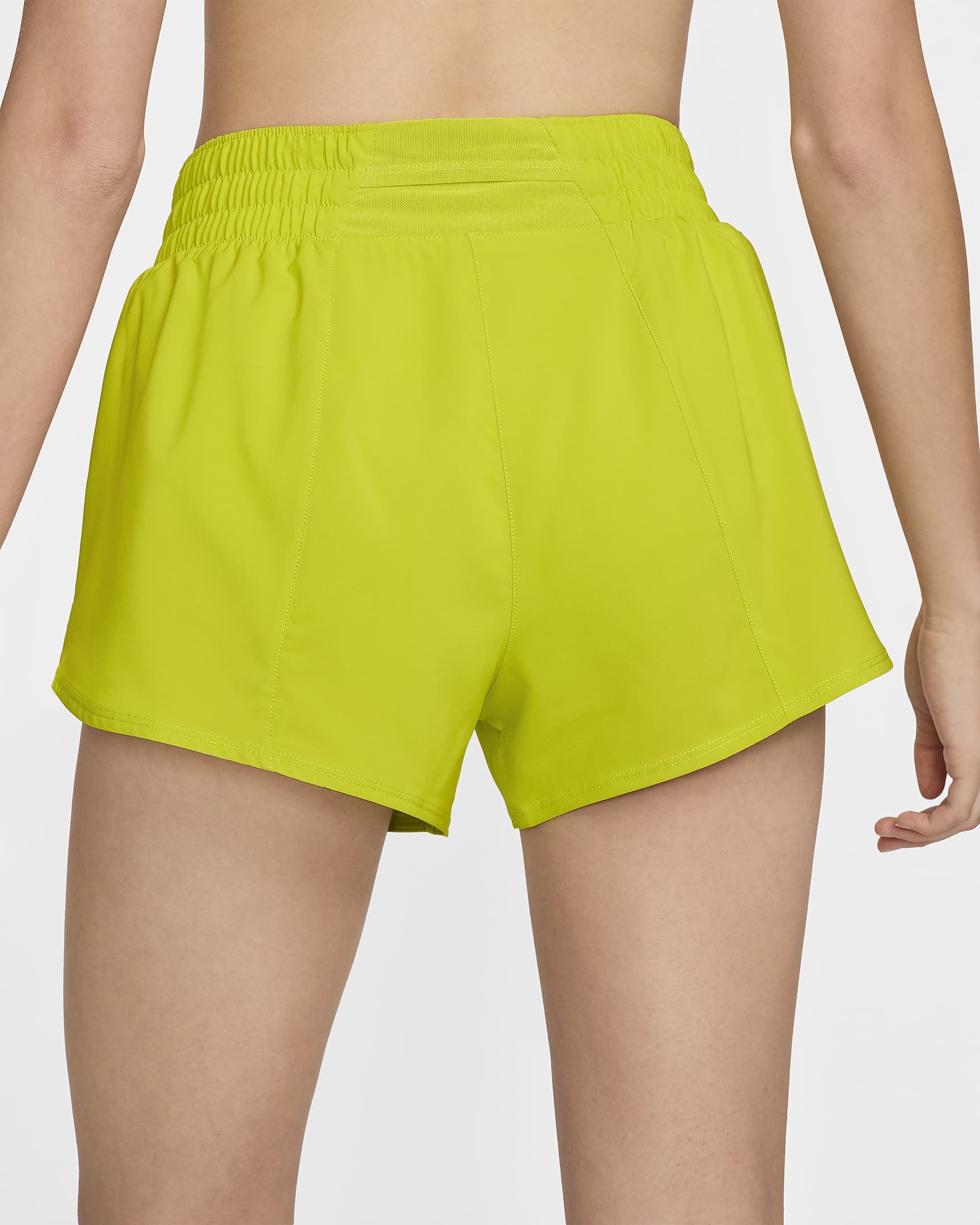 Shorts Dri-FIT con gráfico de tiro medio con forro de ropa interior para mujer Nike One - Cactus brillante/Azul marino militar