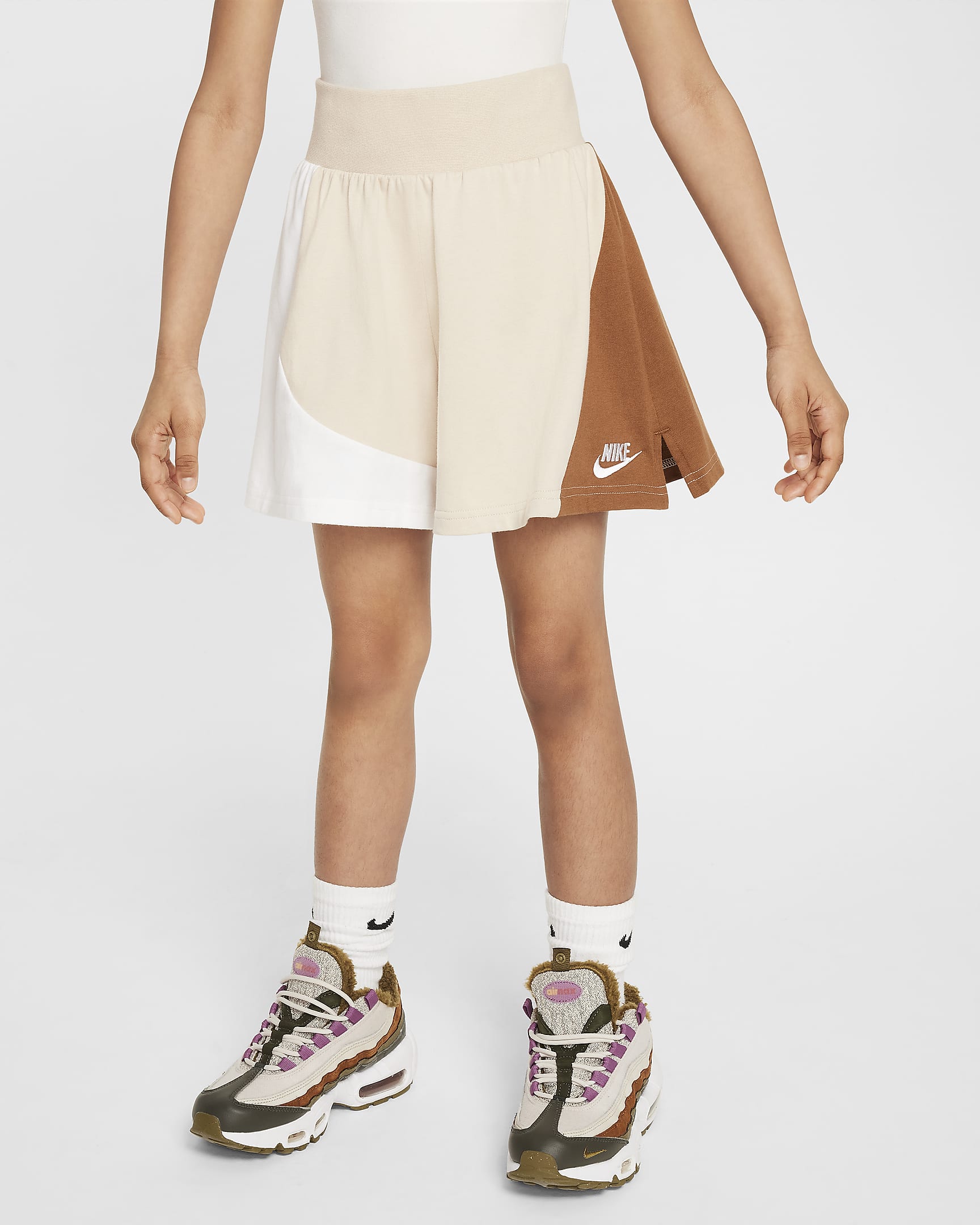 Nike Sportswear Jersey-Shorts für ältere Kinder (Mädchen) - Sanddrift/Weiß/Light British Tan/Weiß