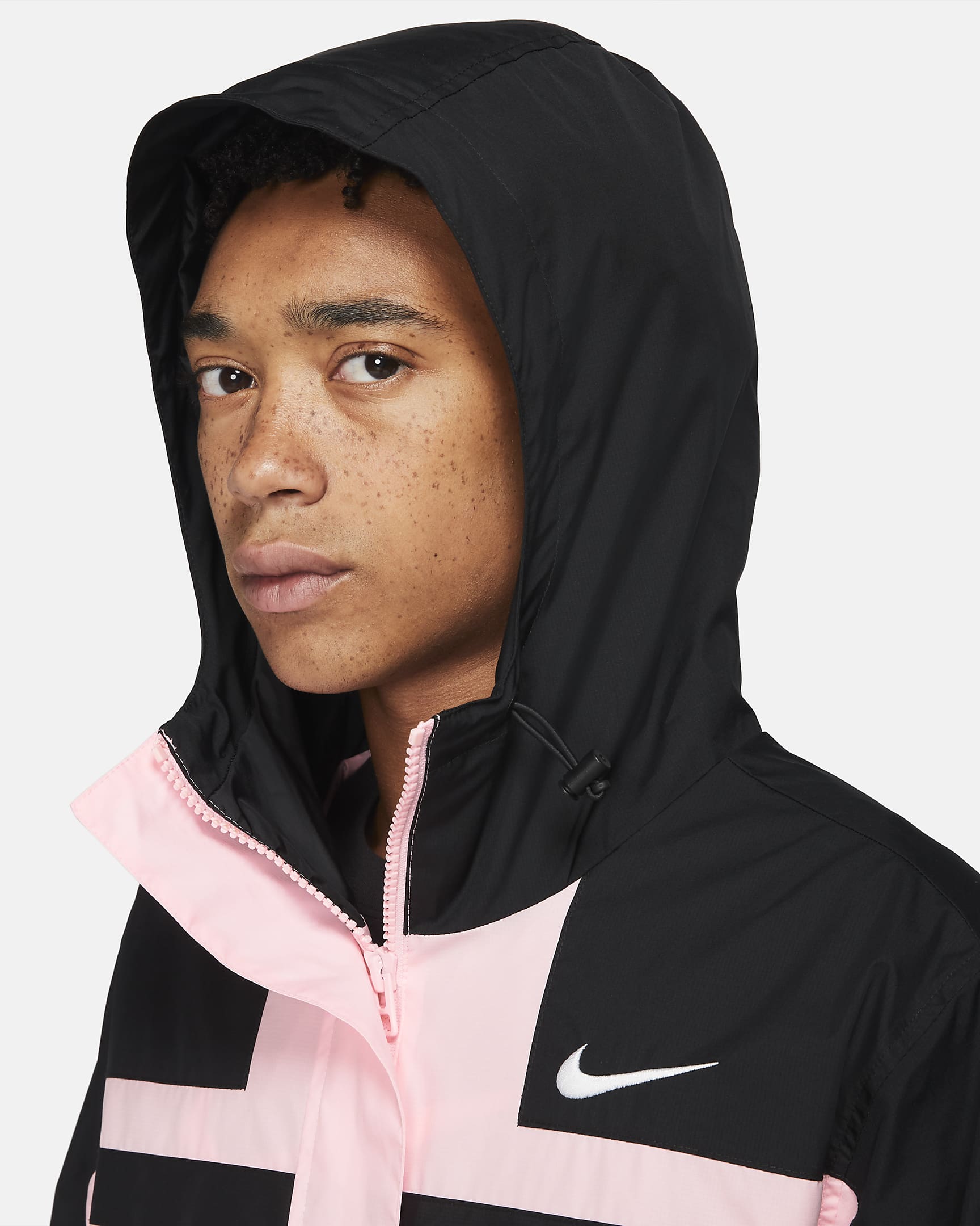 Paris Saint-Germain Men's Woven Hooded Jacket. Nike JP