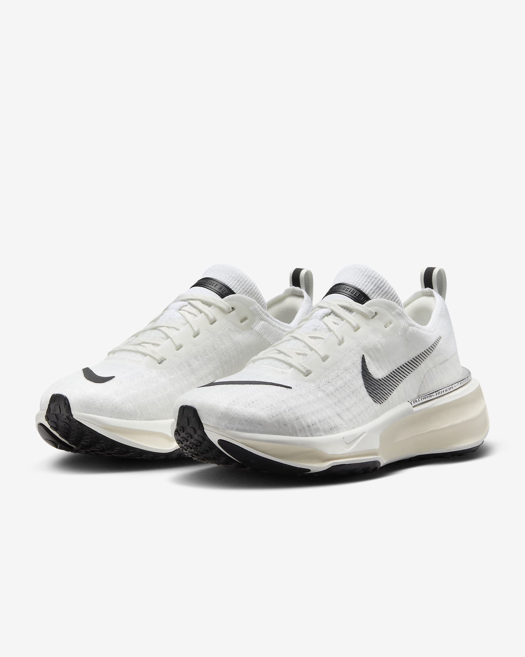 Tenis de correr en pavimento para mujer Nike Invincible 3 - Blanco cumbre/Vela/Leche de coco/Negro