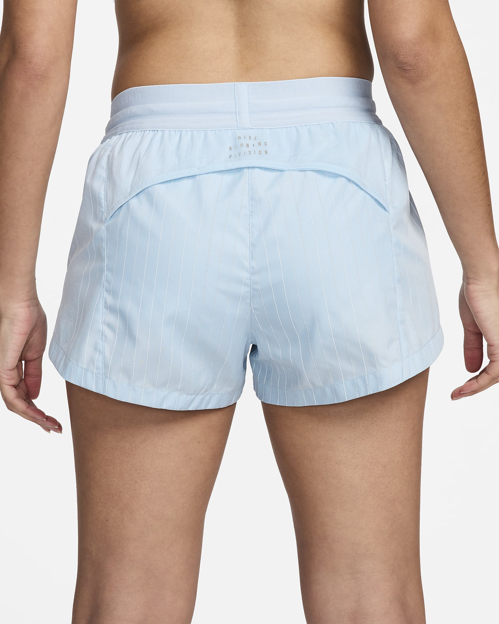 Short de running taille mi-haute avec sous-short intégré 8 cm Nike Running Division pour femme - Light Armory Blue