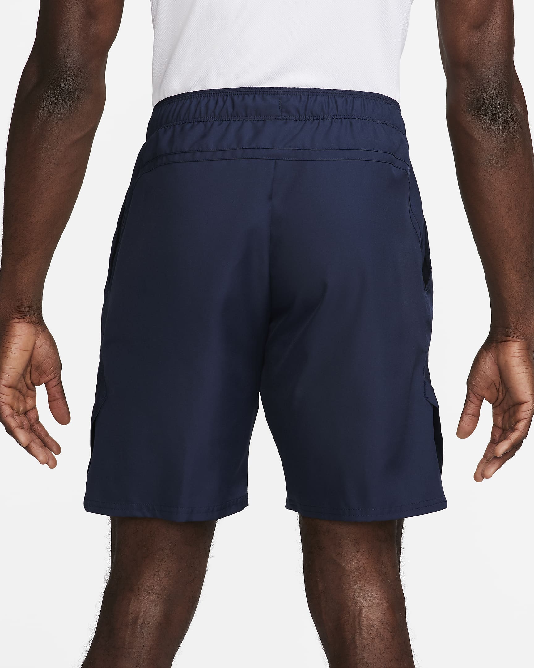 NikeCourt Victory Dri-FIT Herren-Tennisshorts (ca. 23 cm) - Obsidian/Weiß