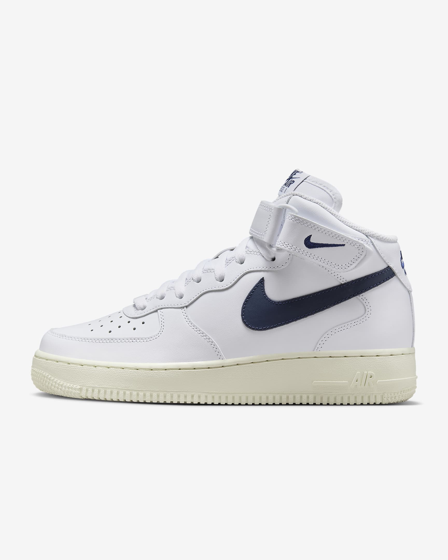 Sapatilhas Nike Air Force 1 '07 Mid para mulher - Branco/Coconut Milk/Dourado metalizado/Midnight Navy