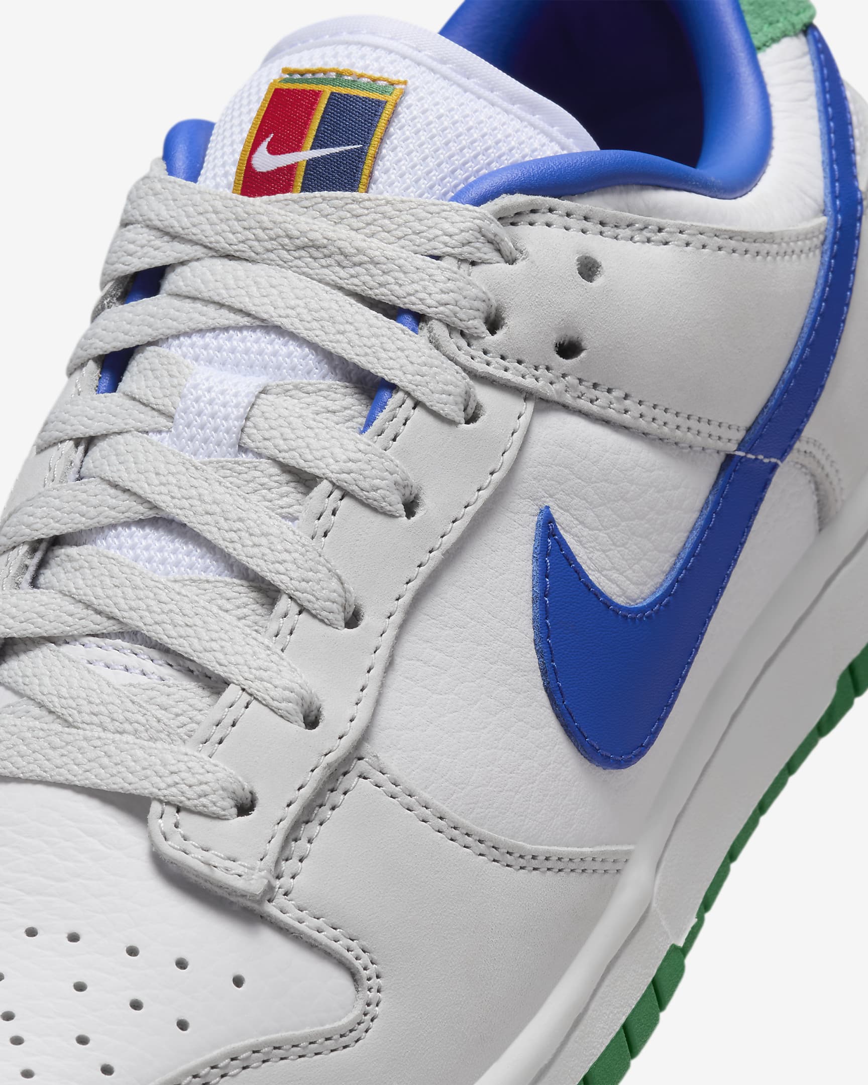 รองเท้าผู้หญิง Nike Dunk Low Premium - ขาว/Photon Dust/Stadium Green/Photo Blue