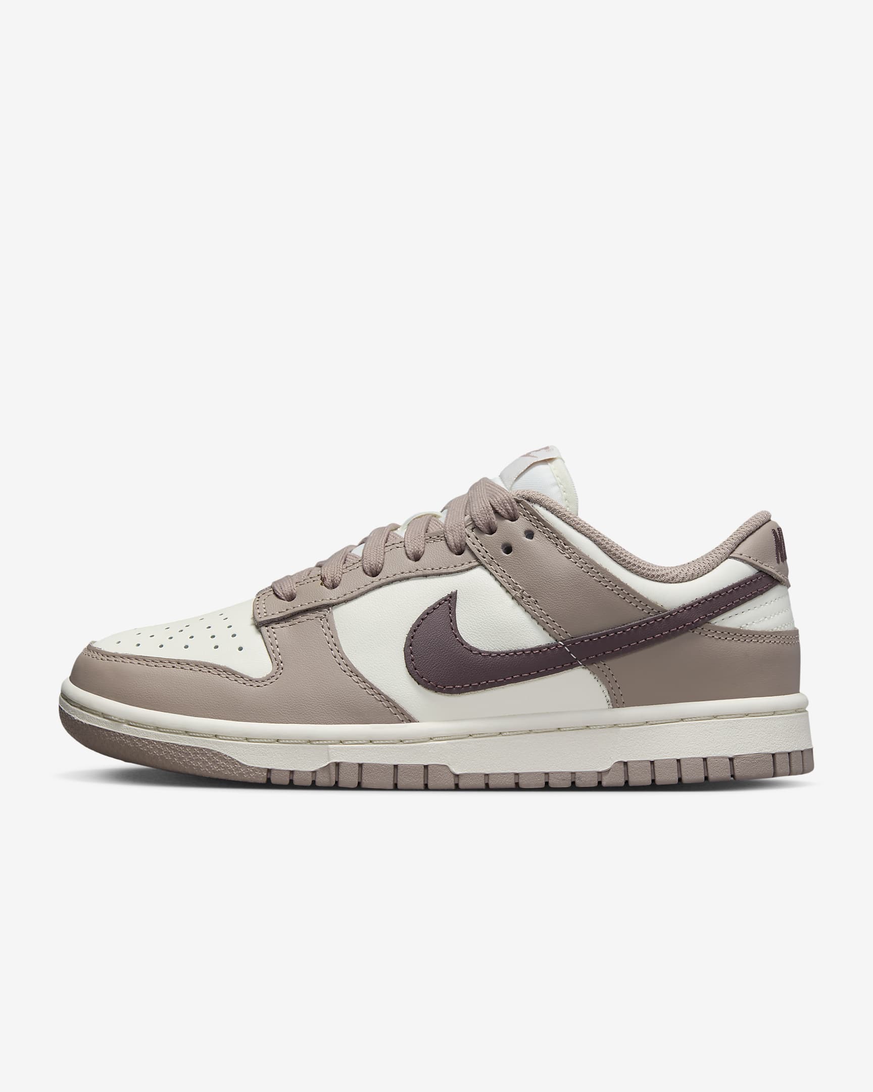 Chaussure Nike Dunk Low pour Femme - Sail/Diffused Taupe/Plum Eclipse