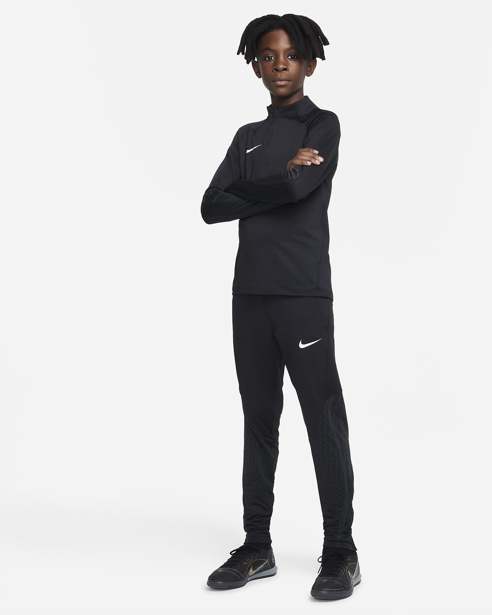 Nike Dri-FIT Strike Older Kids' Football Pants. Nike UK