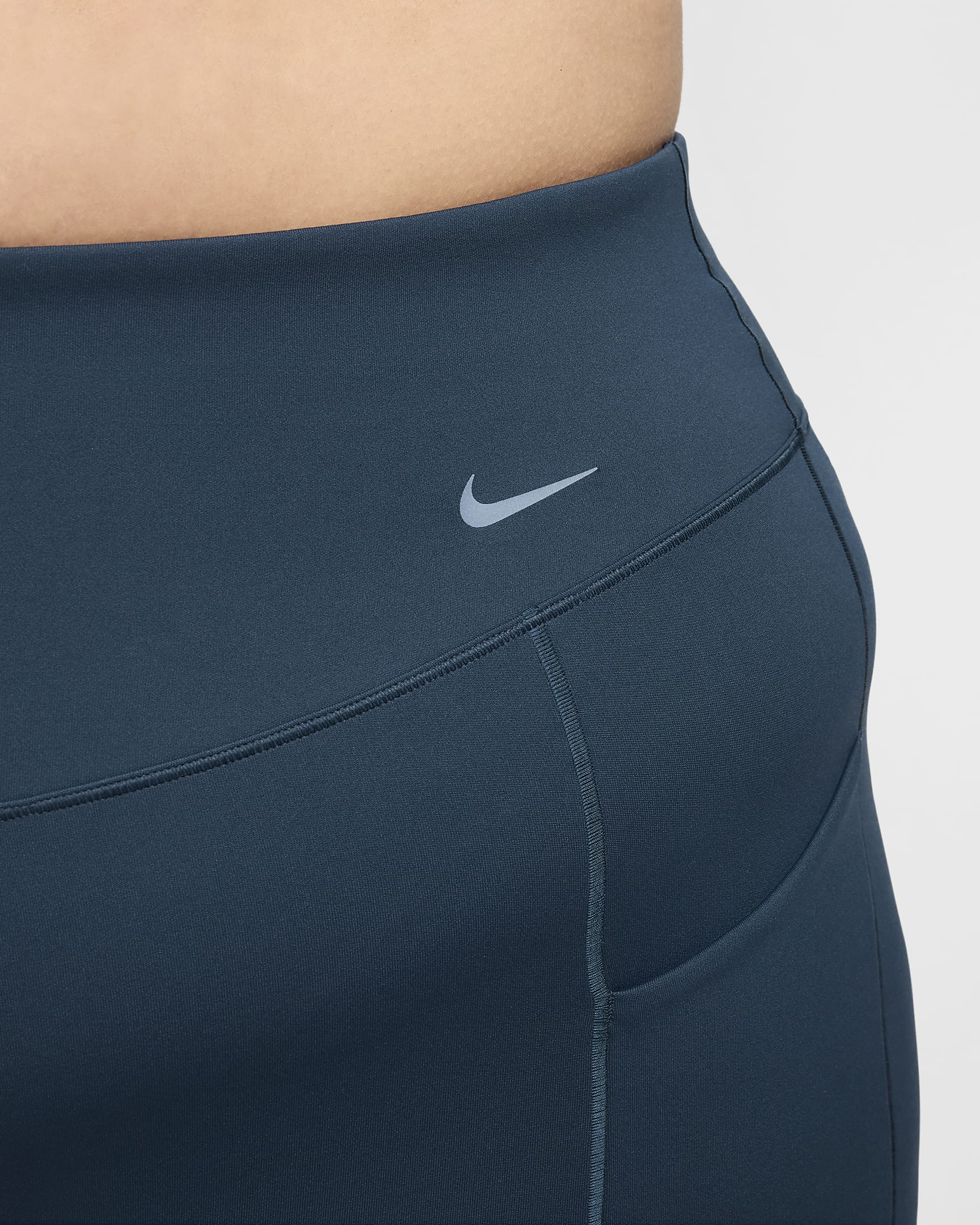 Nike Universa 女款中度支撐型高腰 20.5 公分口袋自行車短褲 (加大尺寸) - Armory Navy/黑色