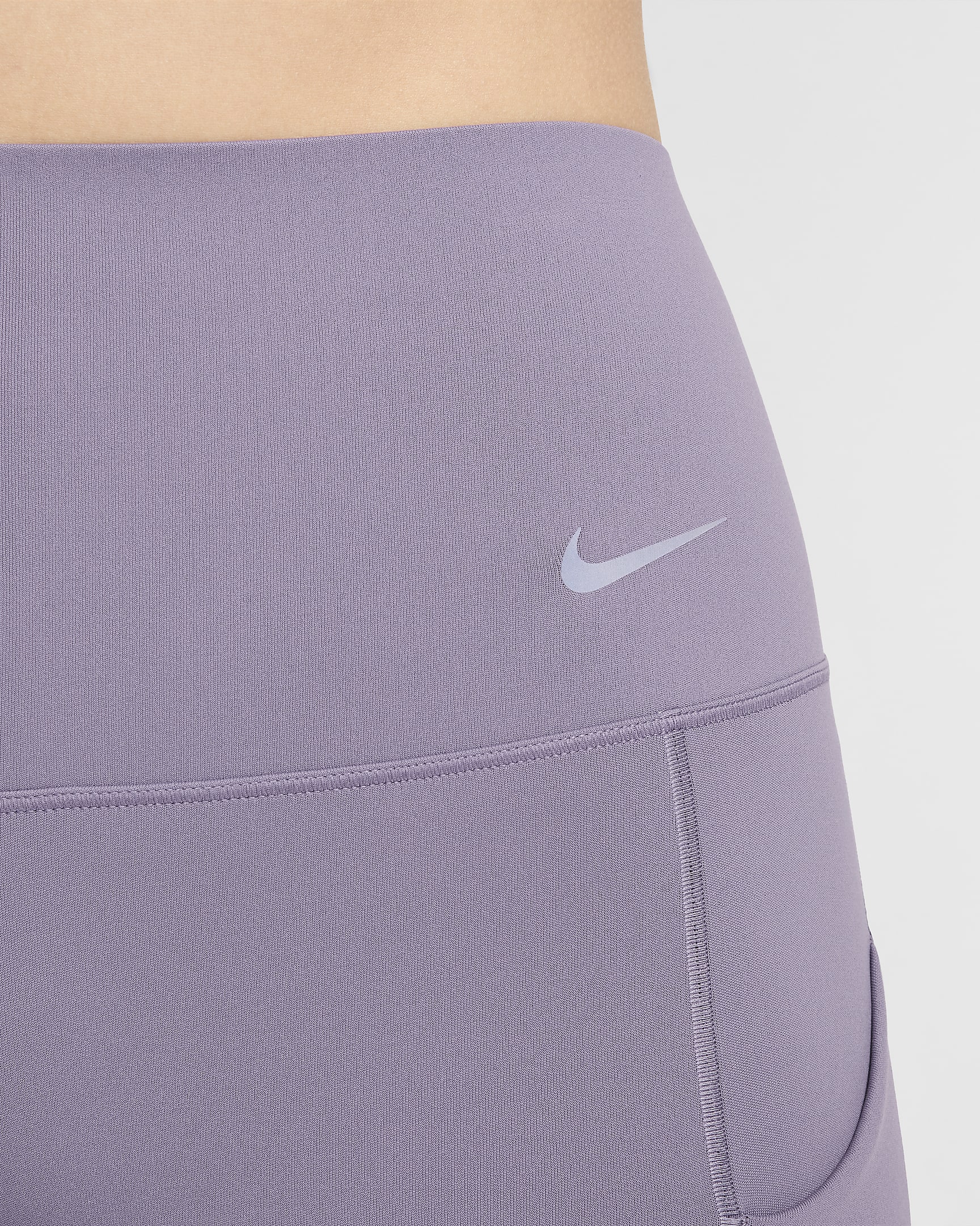 Nike Universa Leggings de 7/8 de talle alto y sujeción media con bolsillos - Mujer - Daybreak/Negro