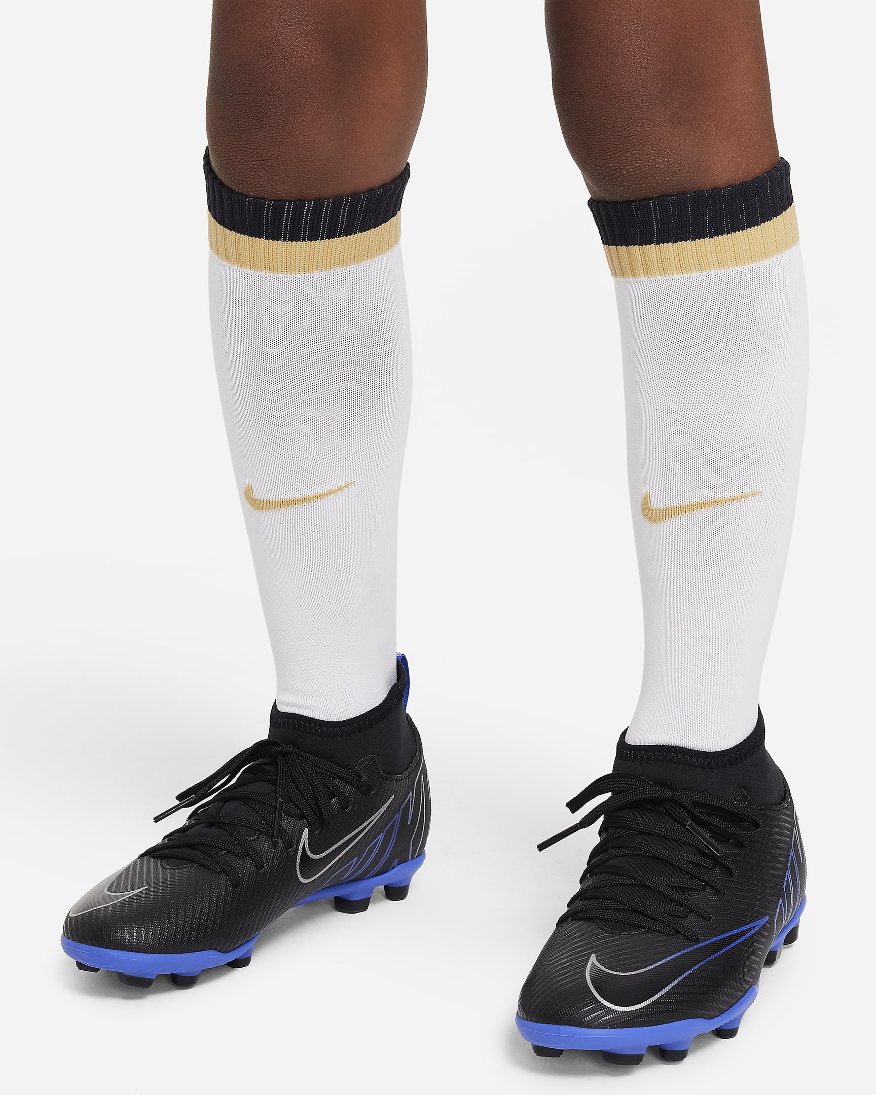 Chelsea F.C. 2023/24 Home Younger Kids' Nike Dri-FIT 3-Piece Kit. Nike SE