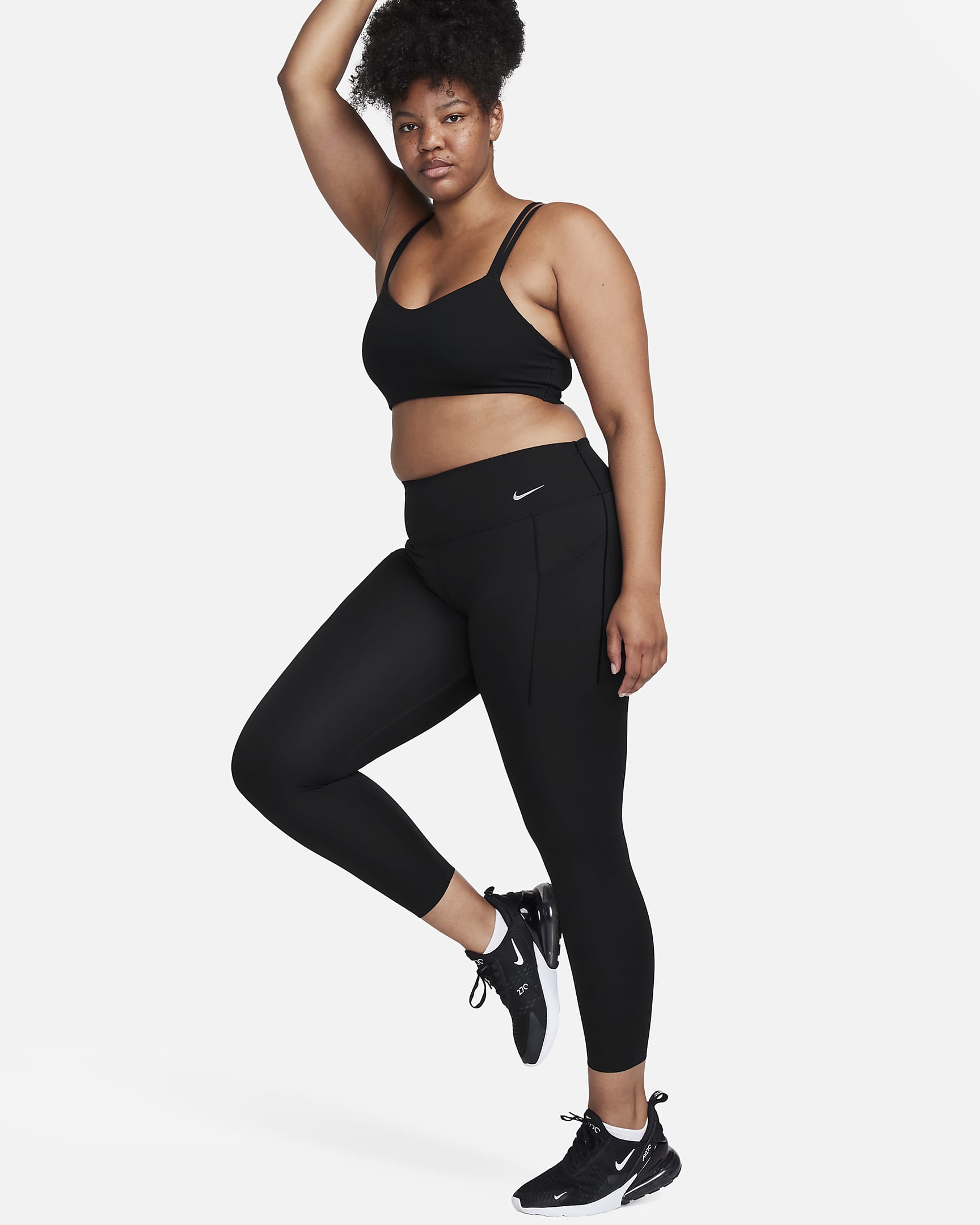 Nike Universa közepes tartást adó, közepes szabású, 7/8-os női leggings zsebekkel - Fekete/Fekete