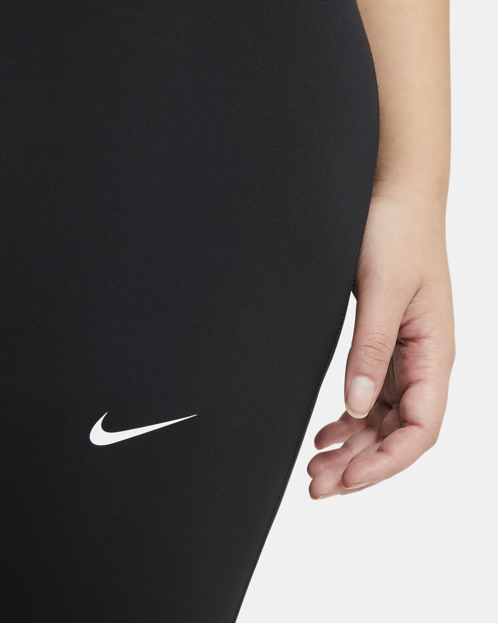 Leggings a lunghezza ridotta e vita media Nike Pro (Plus Size) - Donna - Nero/Bianco