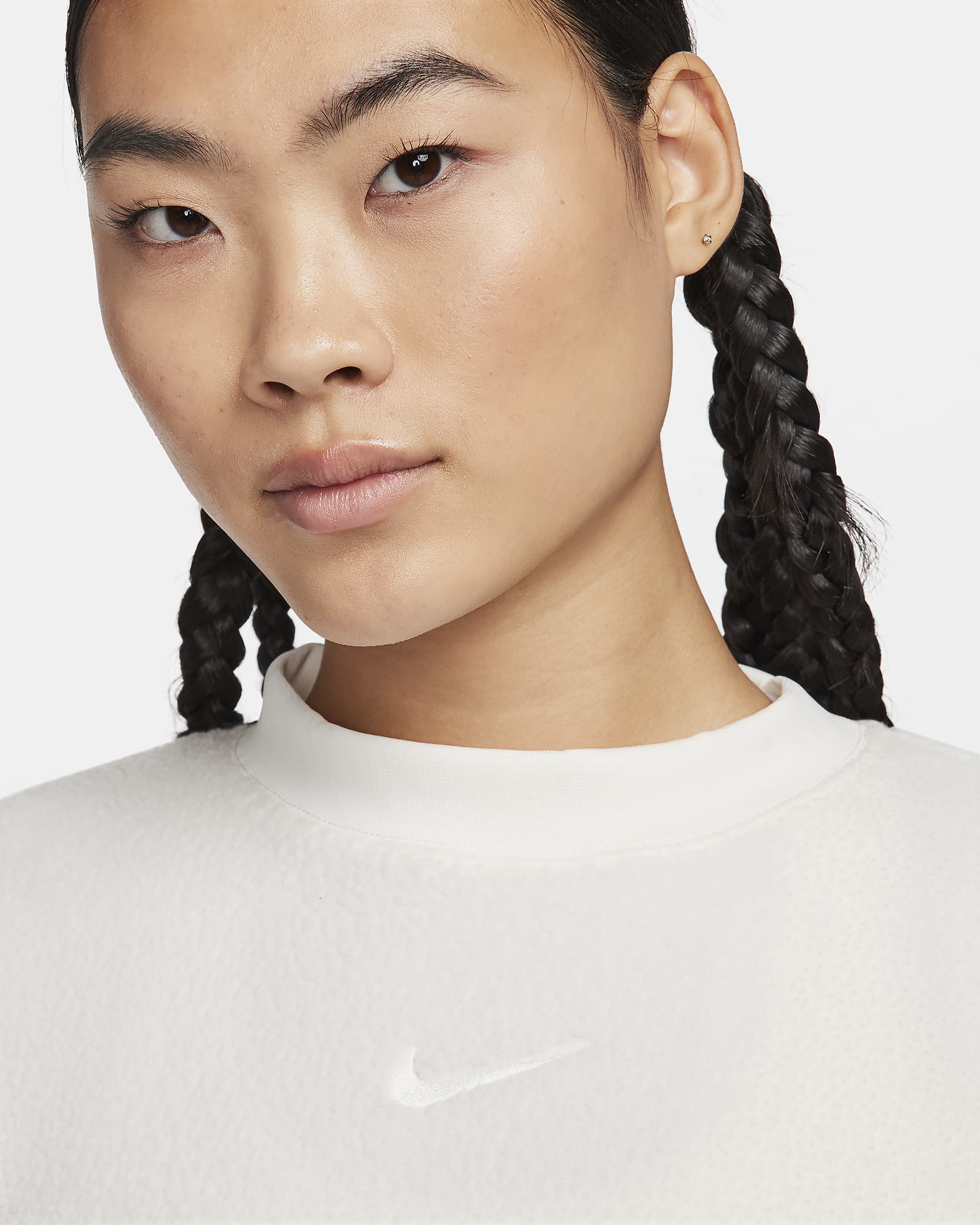 Nike Sportswear Plush Women's Mod Crop Crew-Neck Sweatshirt - Sail/Sail