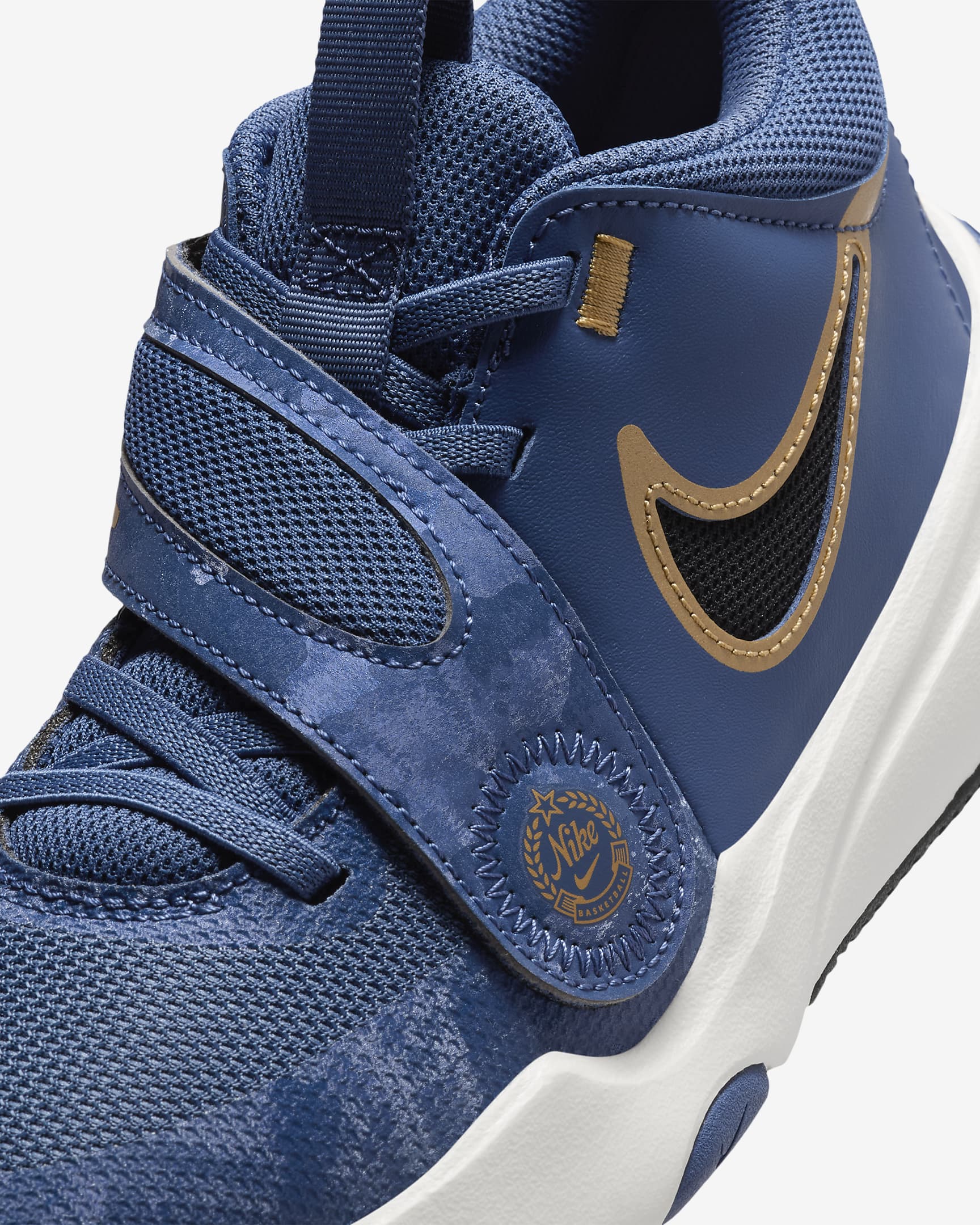 Nike Team Hustle D 11 Older Kids' Basketball Shoes - Mystic Navy/Pale Ivory/Metallic Gold/Black