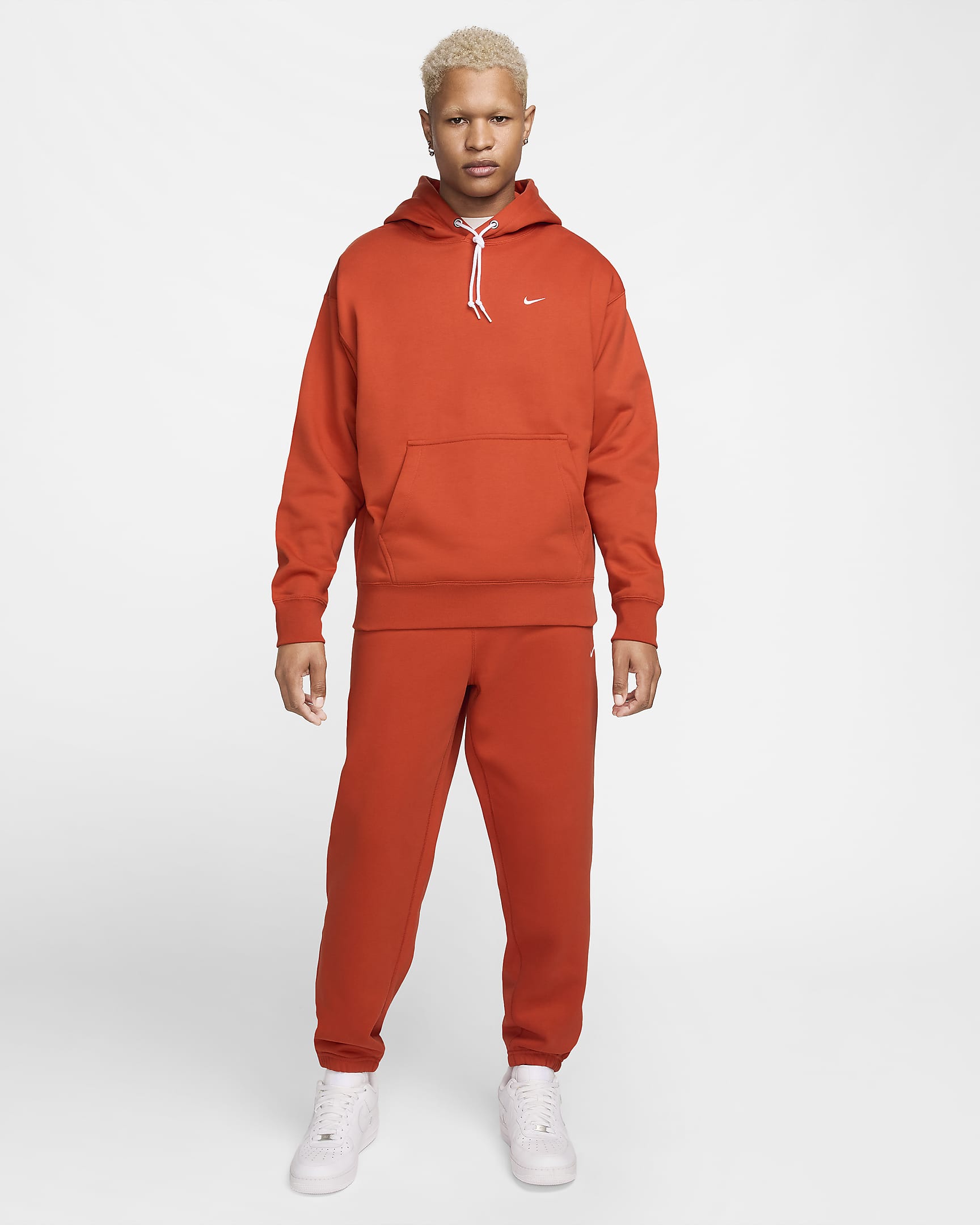 Nike Solo Swoosh Fleece-Hose für Herren - Dragon Red/Weiß